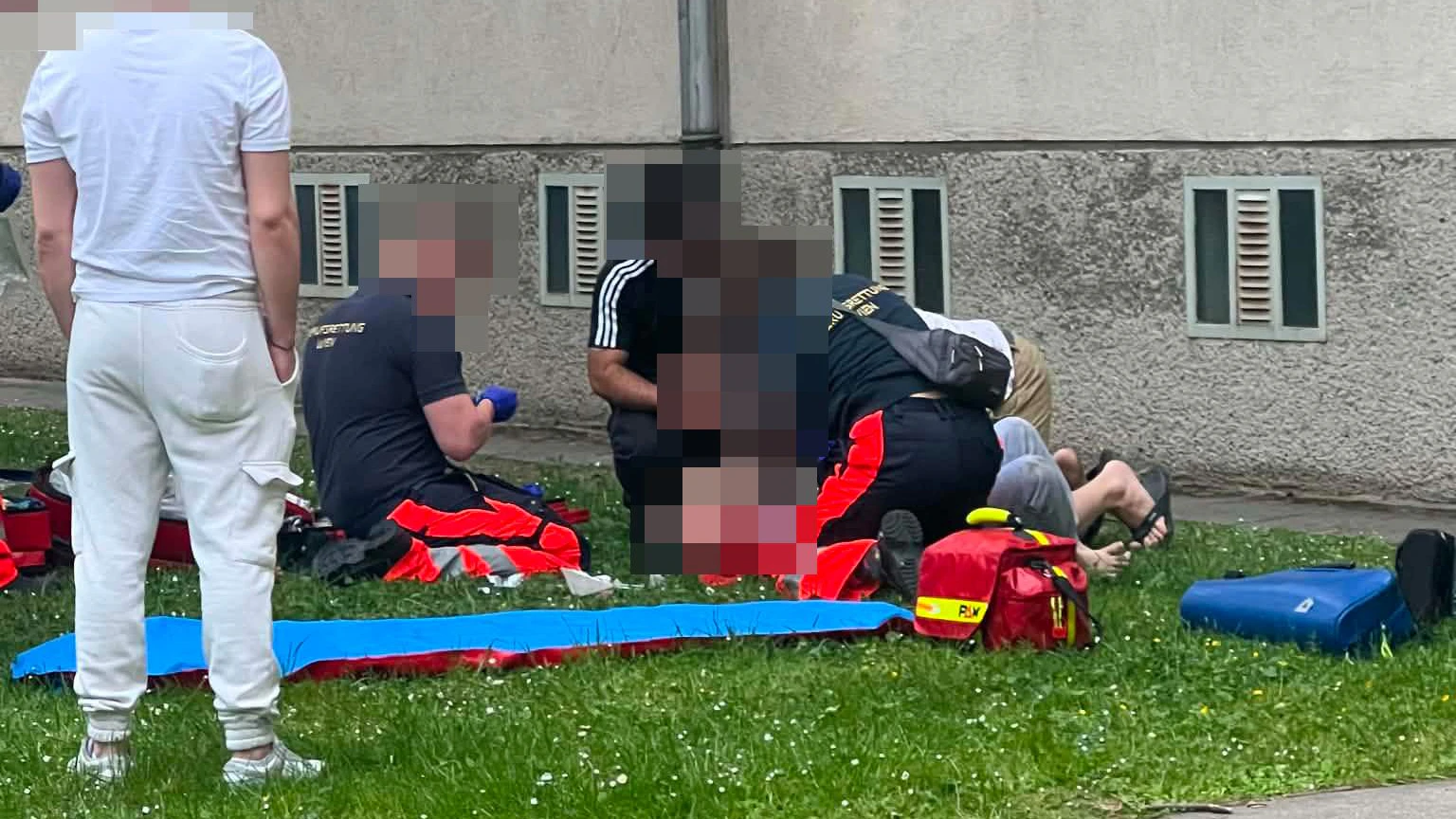 Heute.at - Rund 15 Meter tief! Bub (9) überlebt Fenstersturz