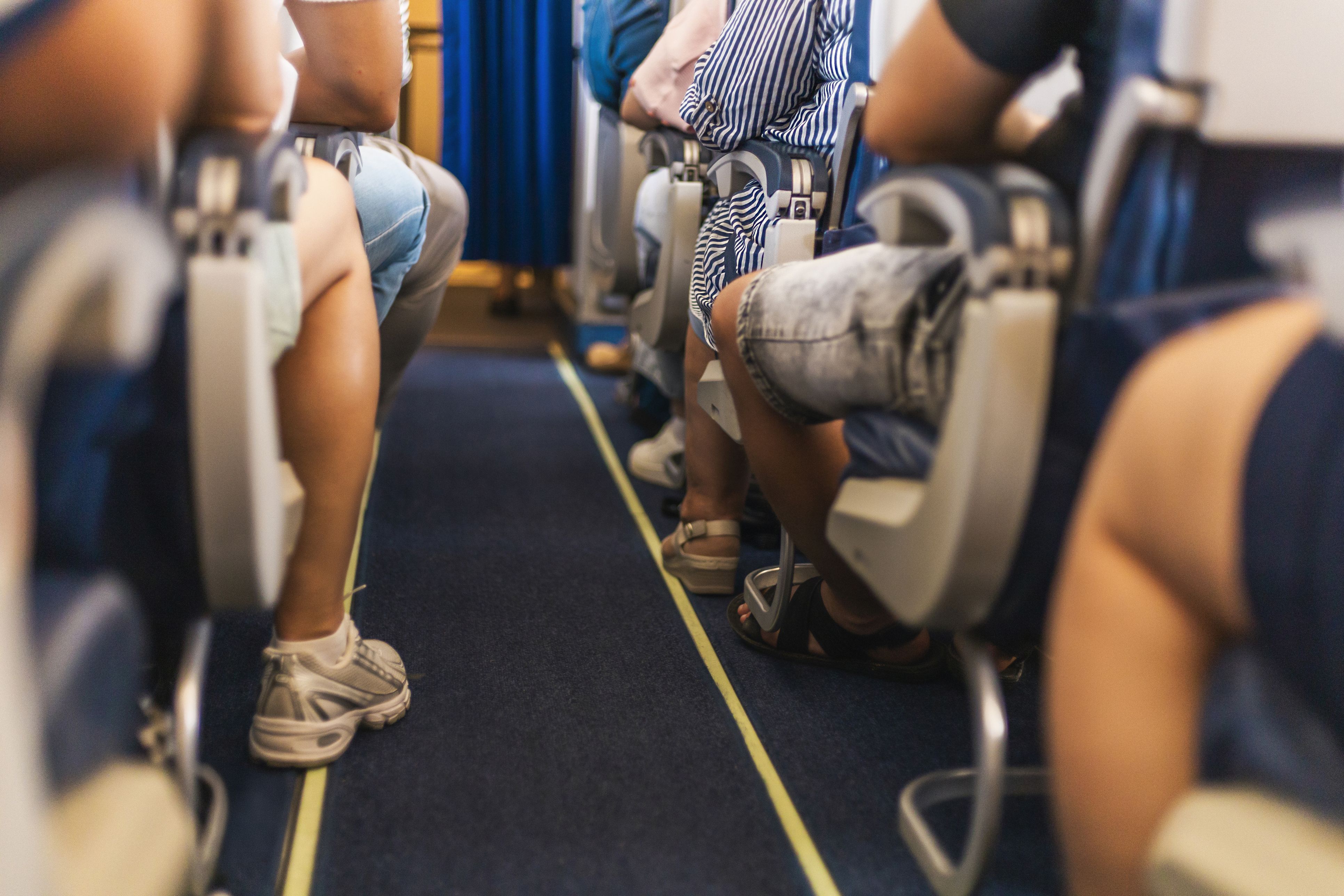 Heute.at - Diese 3 Schuhe solltest du im Flieger nie anhaben