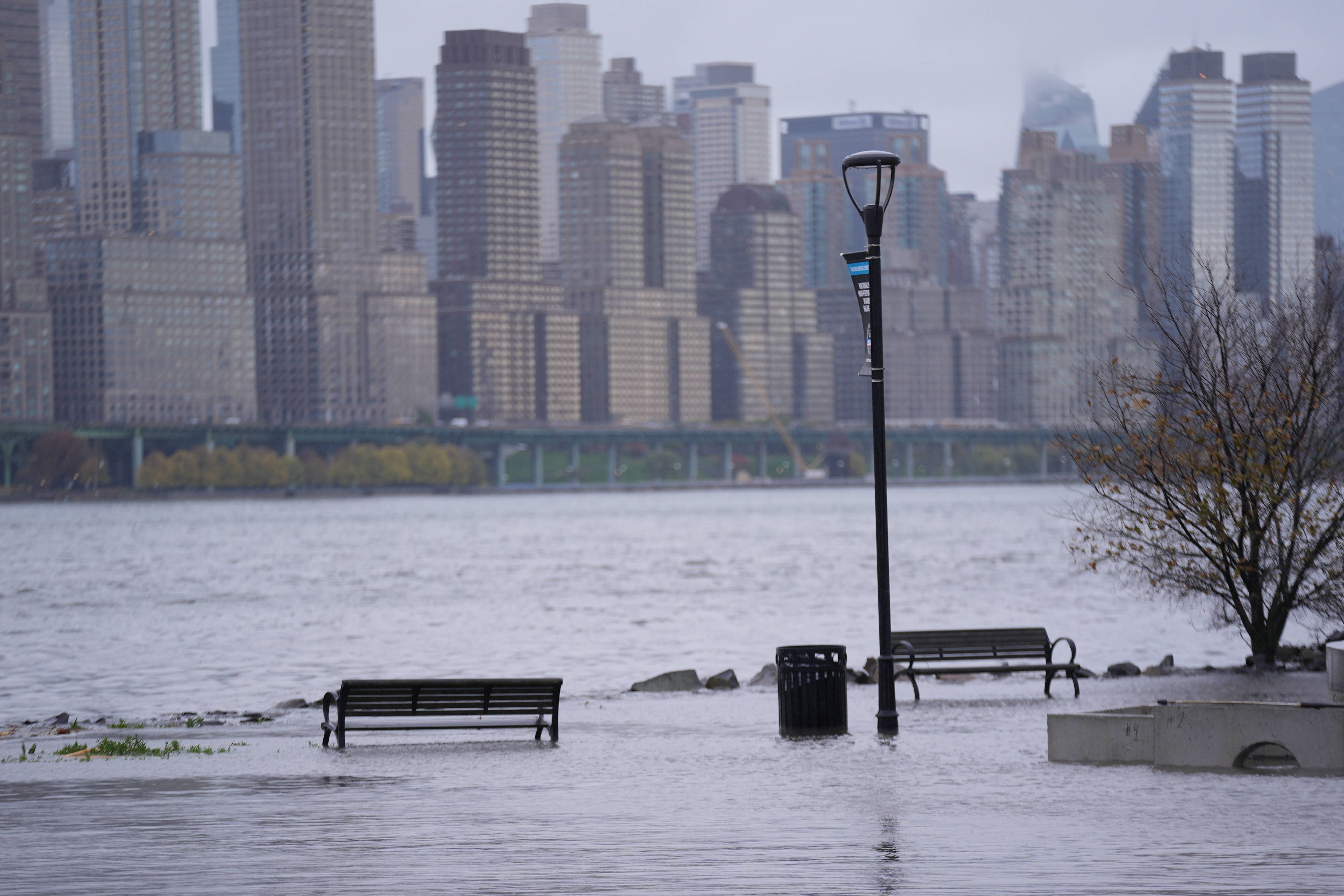 Wie schon im Herbst kam es wieder zu Überflutungen in New York. (Archivbild)