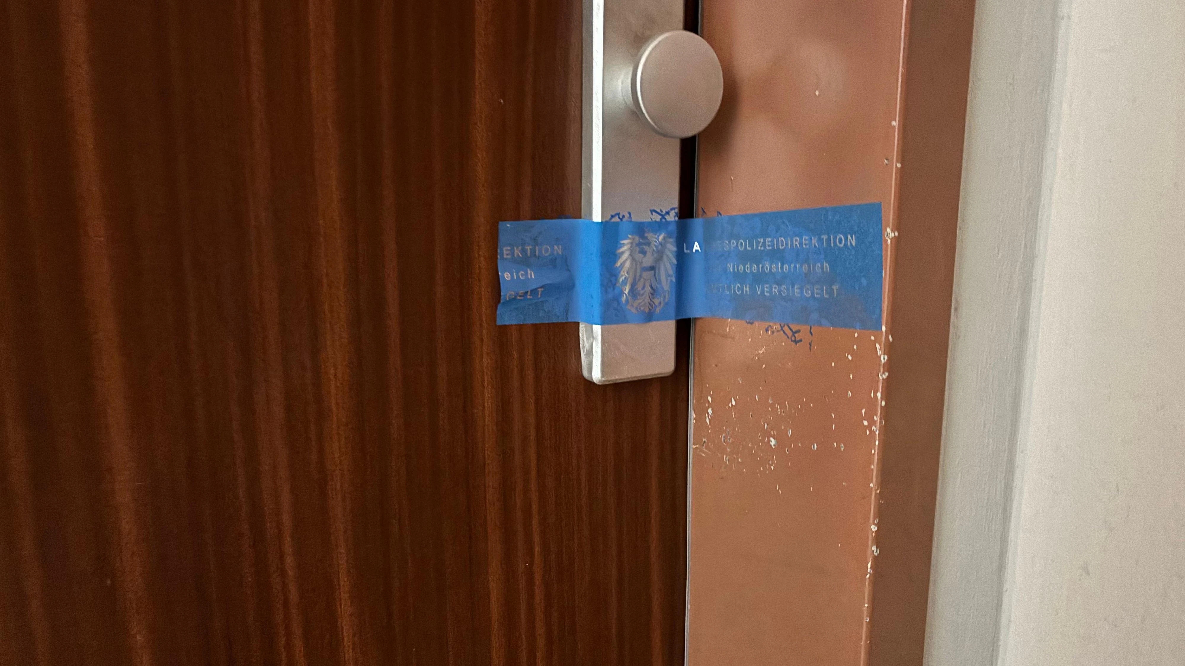 Die Kripo versiegelte die Tür