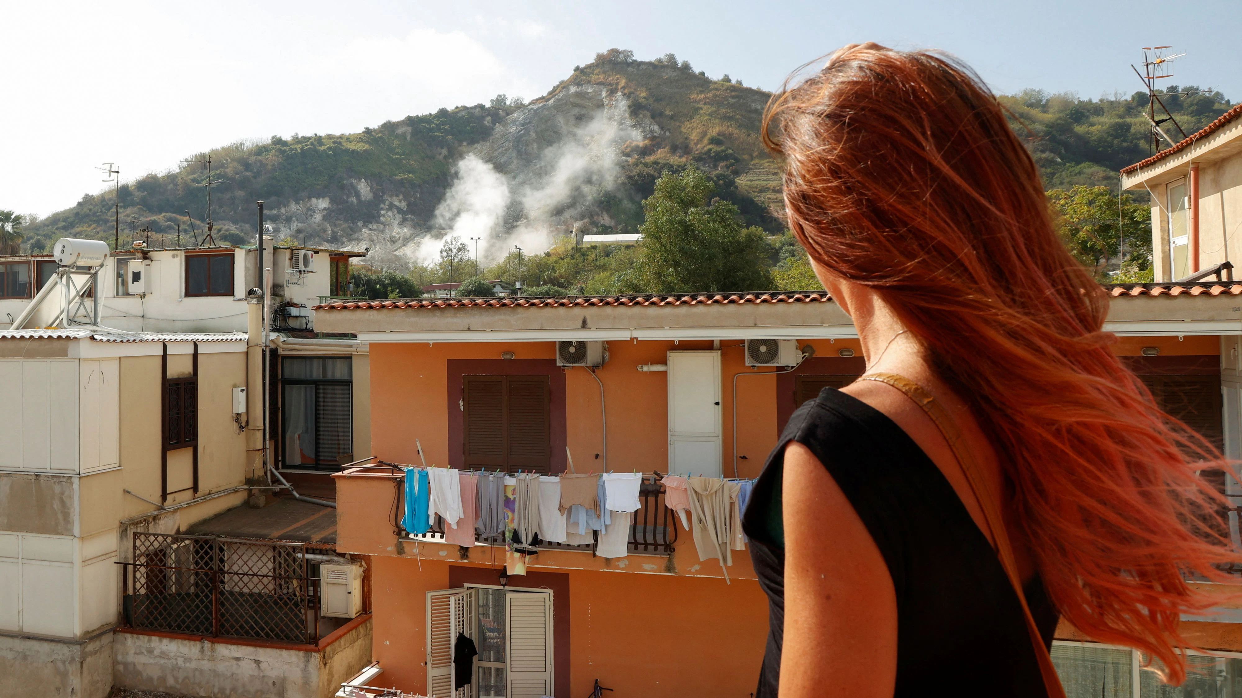 Heute.at - Starkes Erdbeben erschüttert Supervulkan in Italien