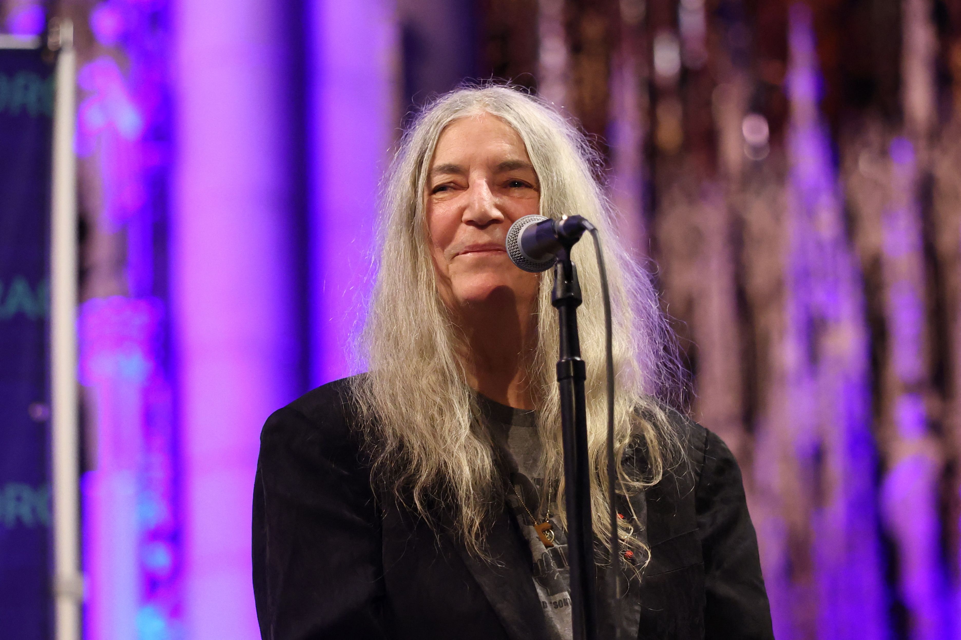 Die US-amerikanische Musikerin, Lyrikerin und Künstlerin Patti Smith eröffnete unter anderem die Wiener Festwochen.