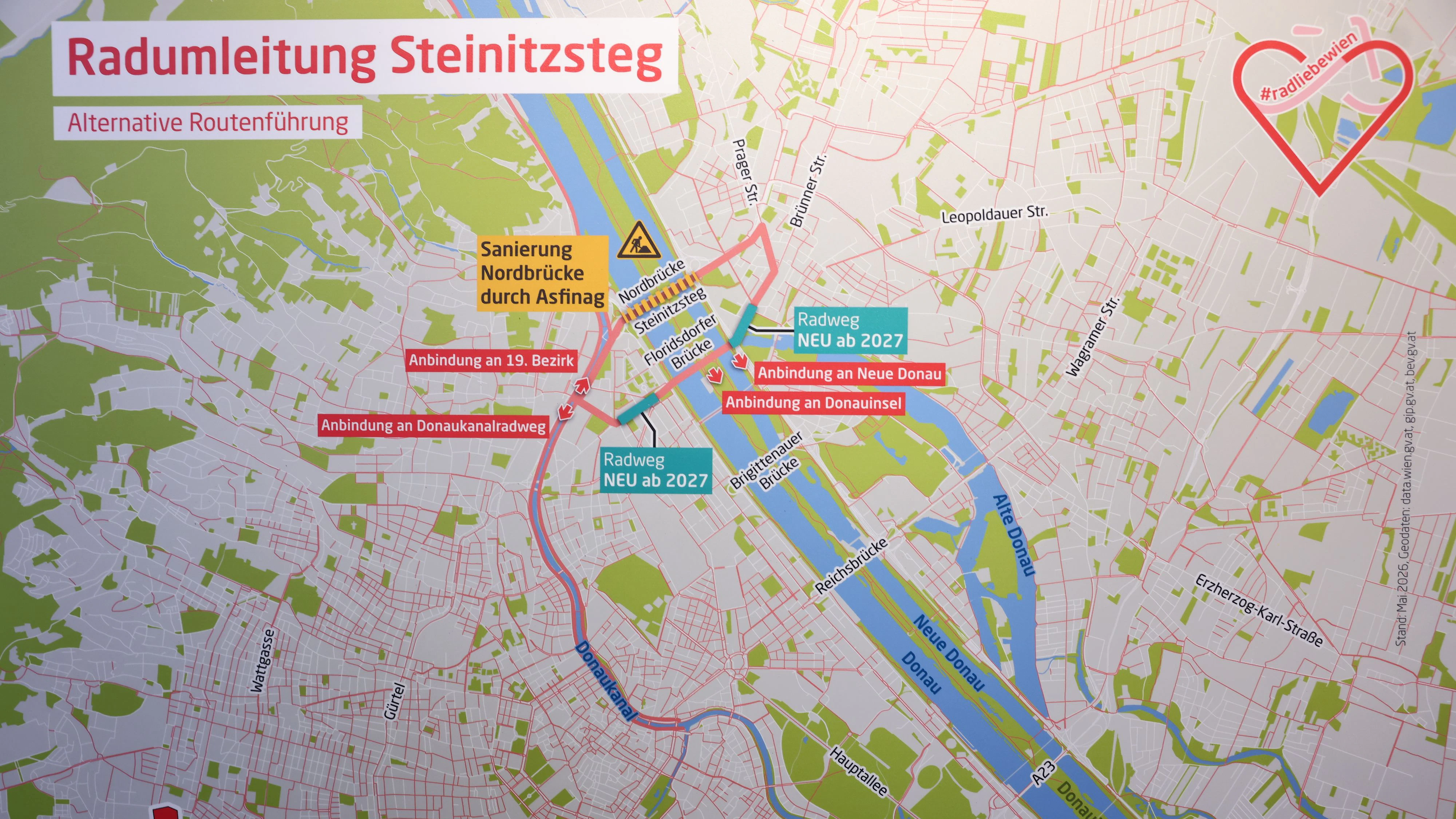 Der Radverkehr wird während der Brückensanierung über die Floridsdorfer Brücke umgeleitet.