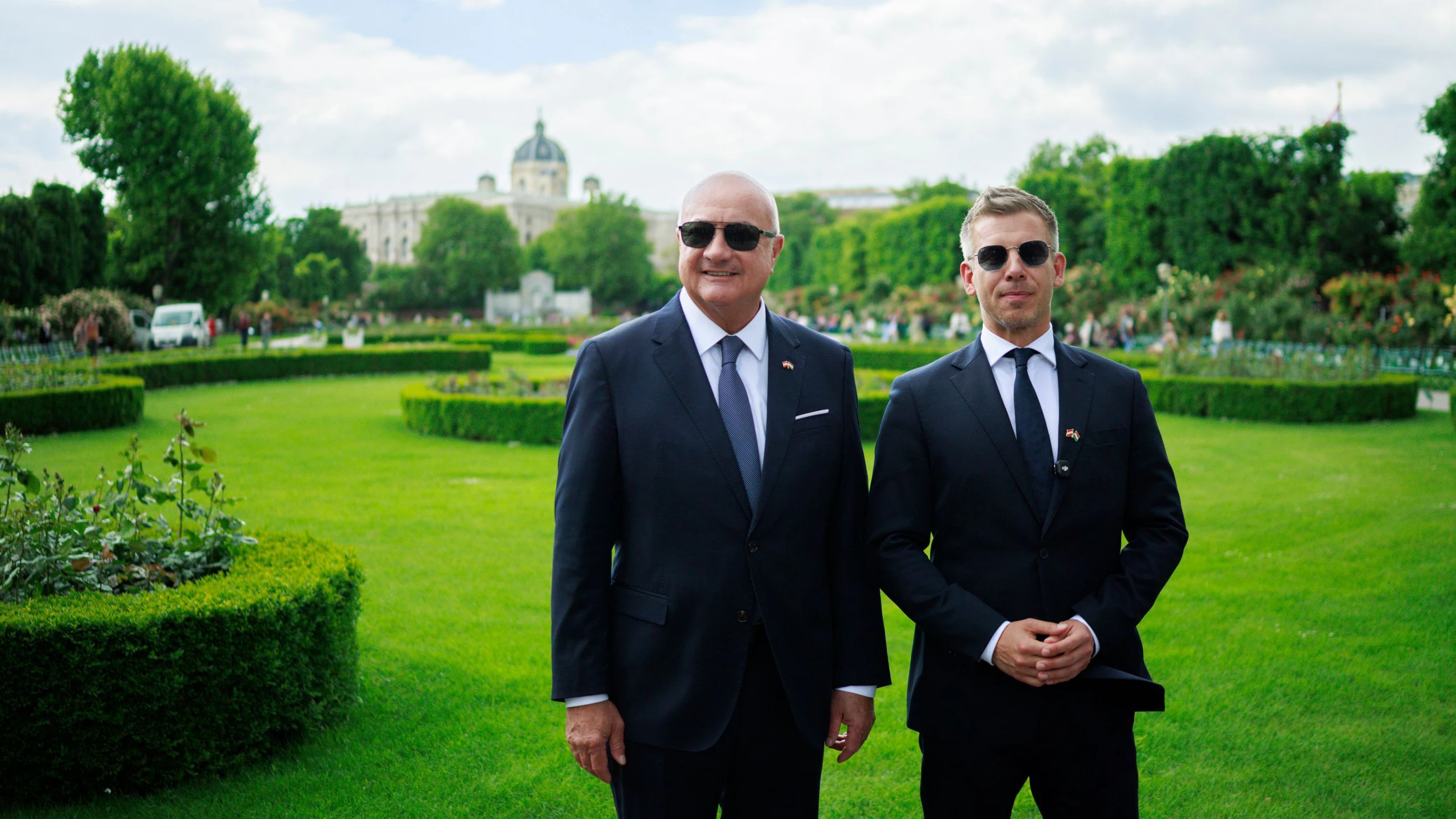Am Donnerstag empfing Bundeskanzler Christian Stocker (l.) den Premierminister von Ungarn Peter Magyar (r.) zu einem Arbeitsbesuch im Bundeskanzleramt.