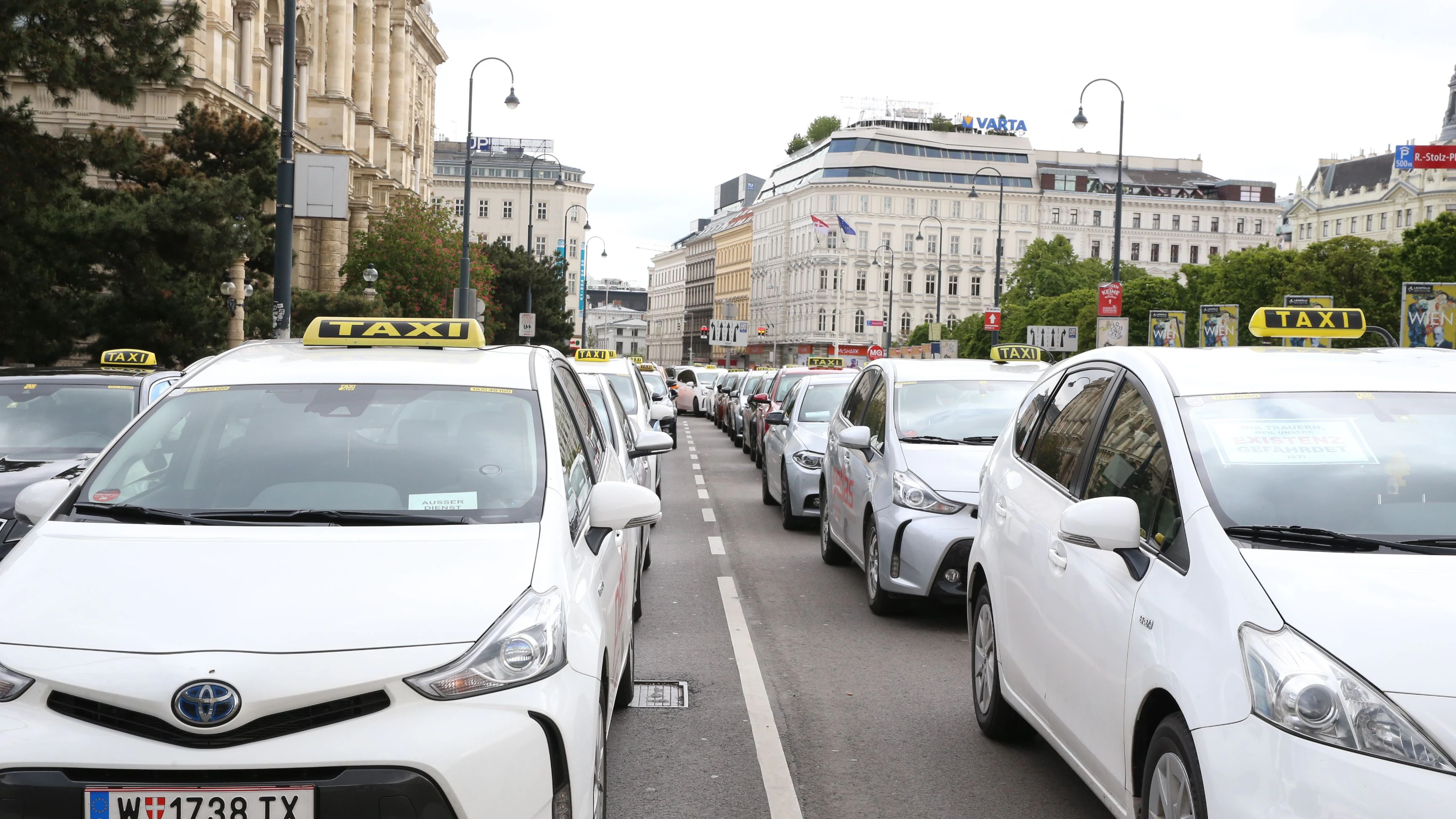 Heute.at - Wiener Taxis unter Druck – jetzt neue Tarife gefordert