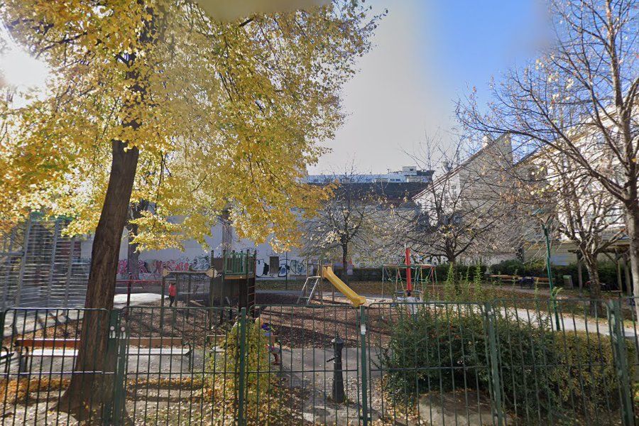 Tatort: Minna-Lachs-Park in Wien-Mariahilf. 