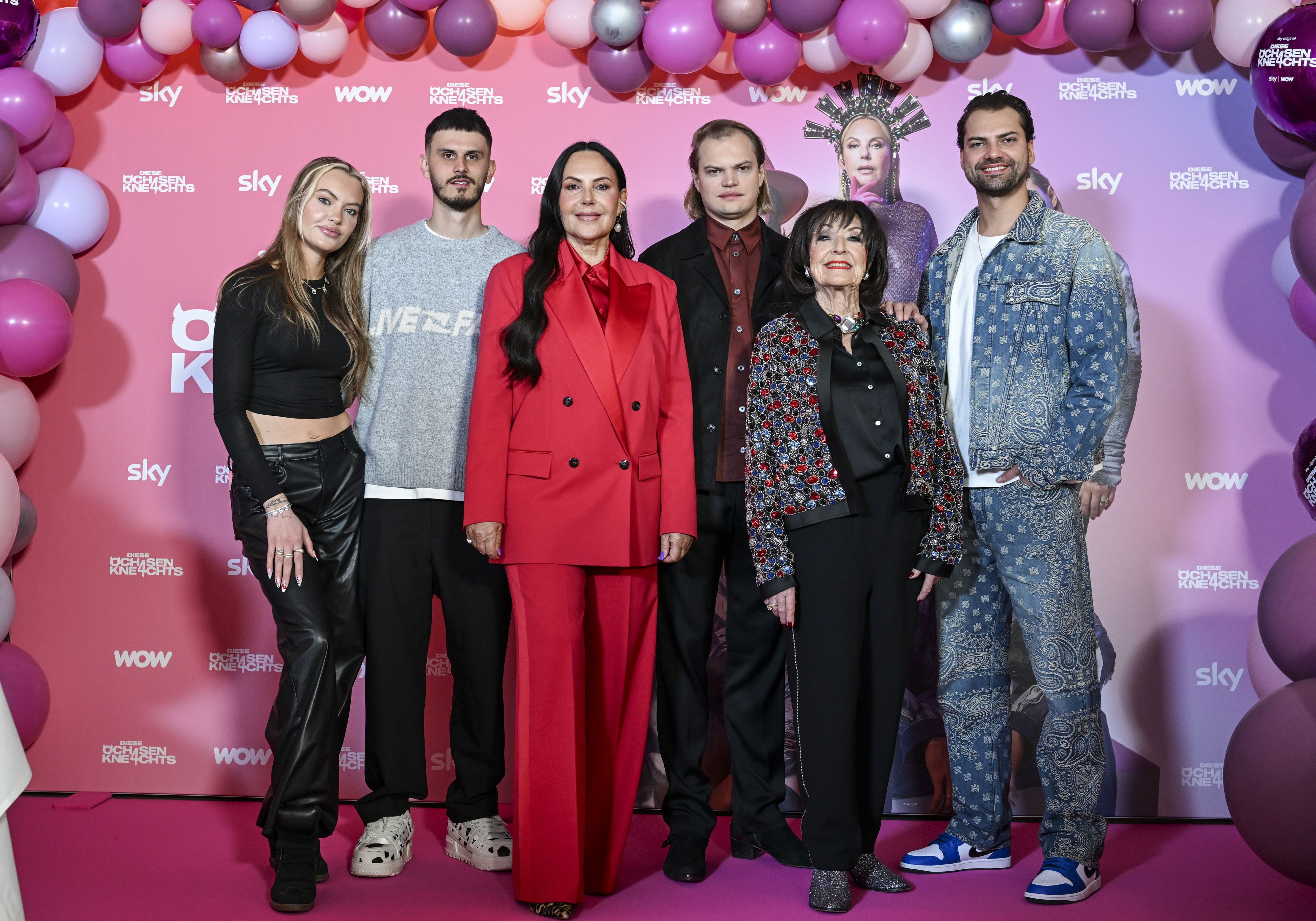 Cheyenne Ochsenknecht, Nino Sifkovitz, Natascha Ochsenknecht, Wilson Gonzalez Ochsenknecht, Bärbel Wierichs und Jimi Blue Ochsenknecht (v.l.)