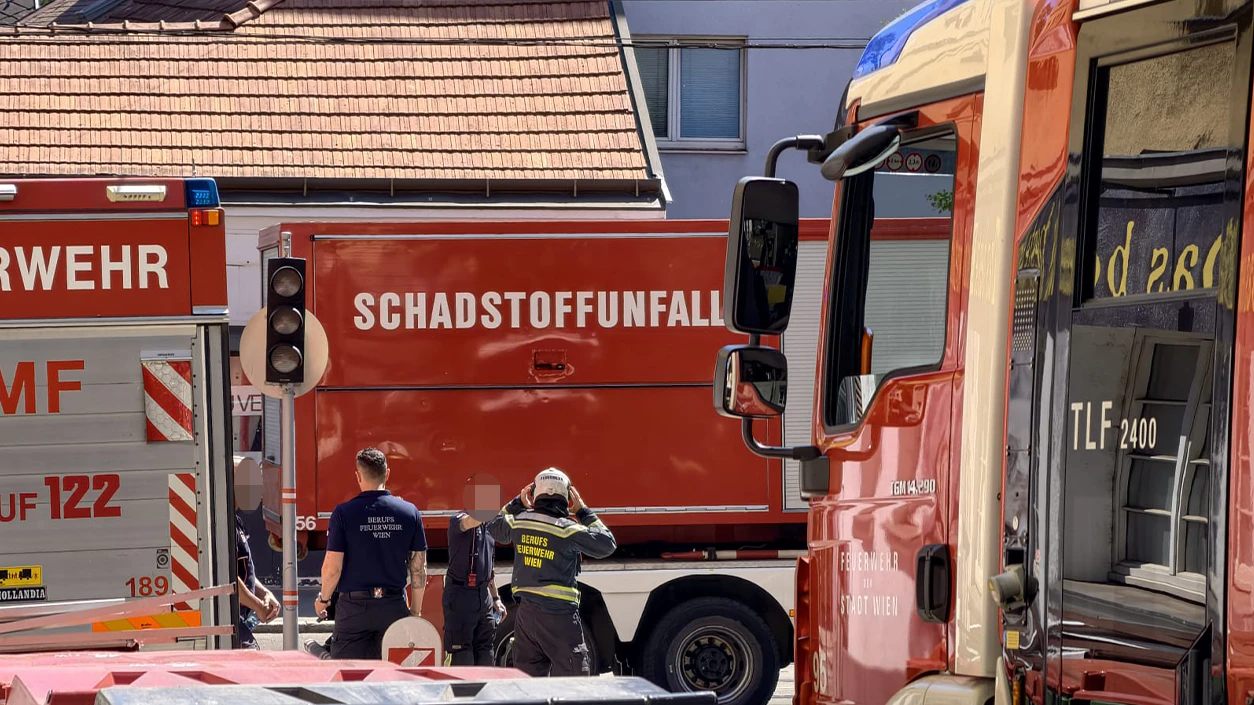 Ein Schadstoffunfall forderte am Samstag einen Großeinsatz der Feuerwehr.