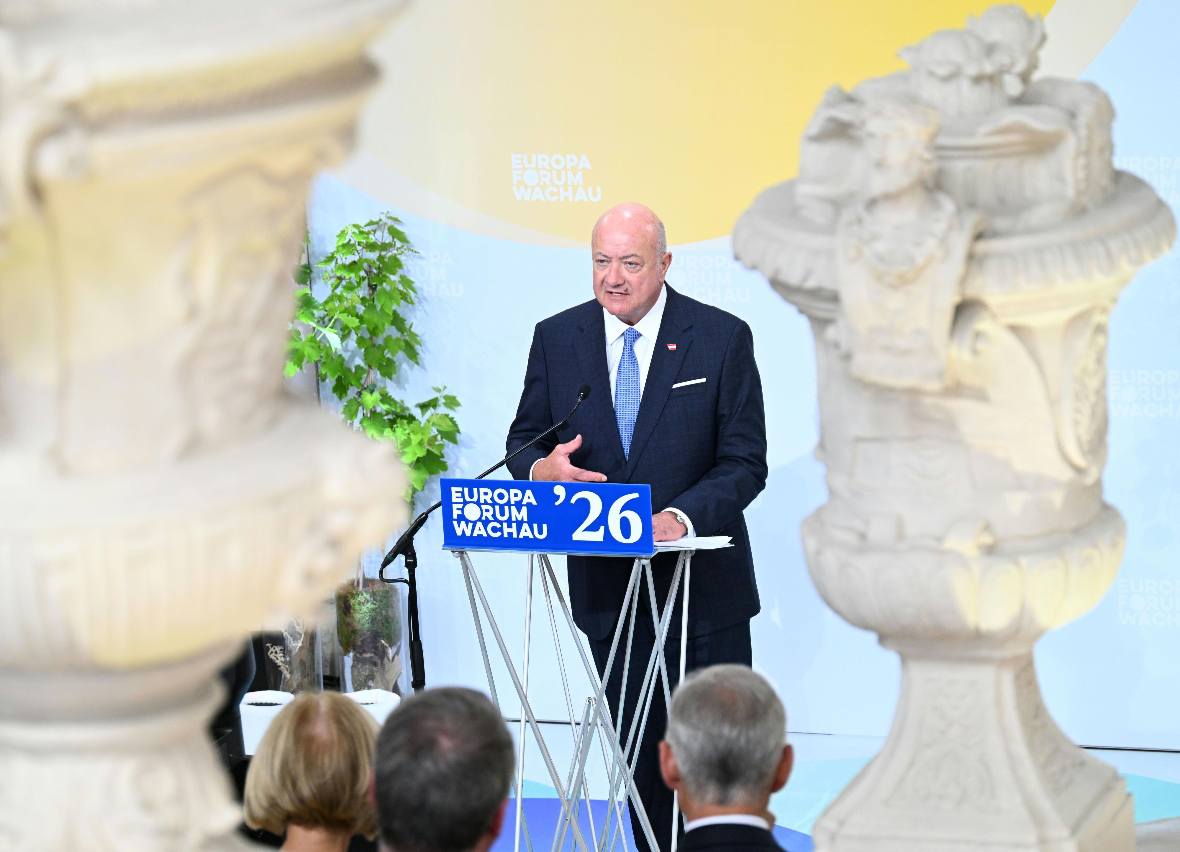 Bundeskanzler Christian Stocker unterstrich beim Europa-Forum Wachau seinen Abschiebe-Kurs.