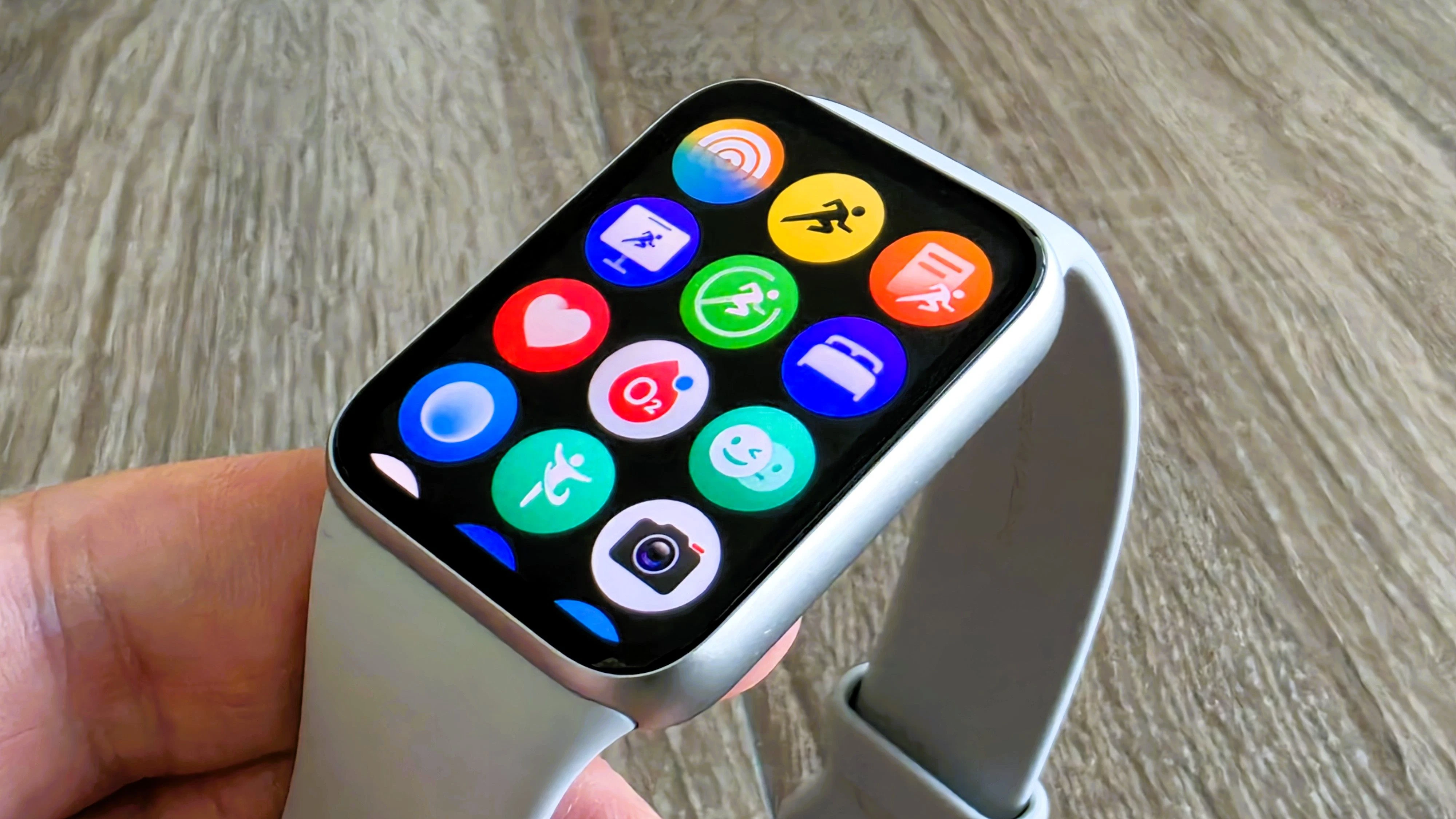 Größeres AMOLED-Display mit 2.000 Nits, GPS, NFC und bis zu 21 Tage Akkulaufzeit: Xiaomi Smart Band 10 Pro NFC.