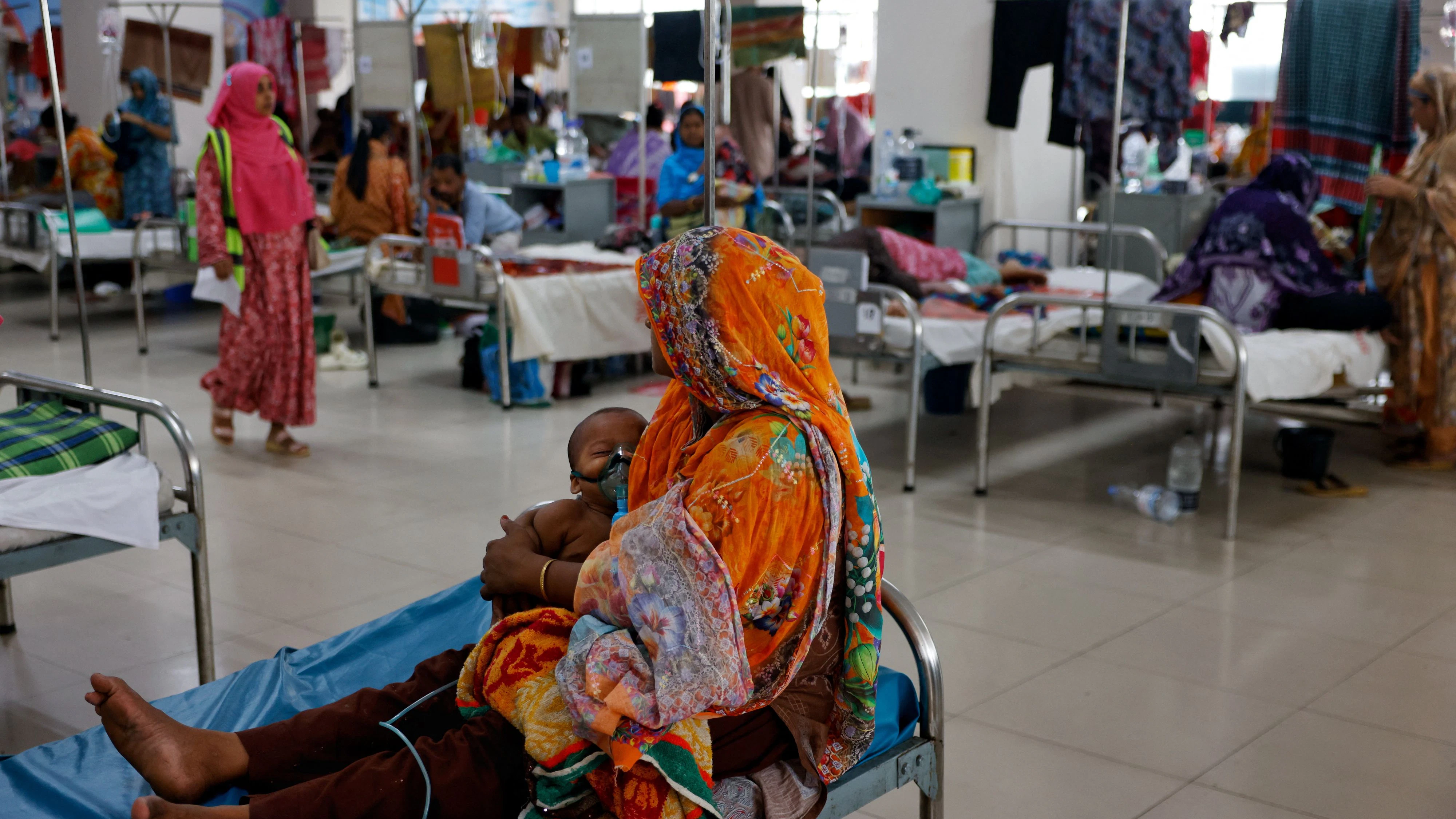 A child infected with measles receives treatment at the DNCC Hospital, following an outbreak across the country, in Dhaka, Bangladesh, May 6, 2026. REUTERS/Mohammad Ponir Hossain