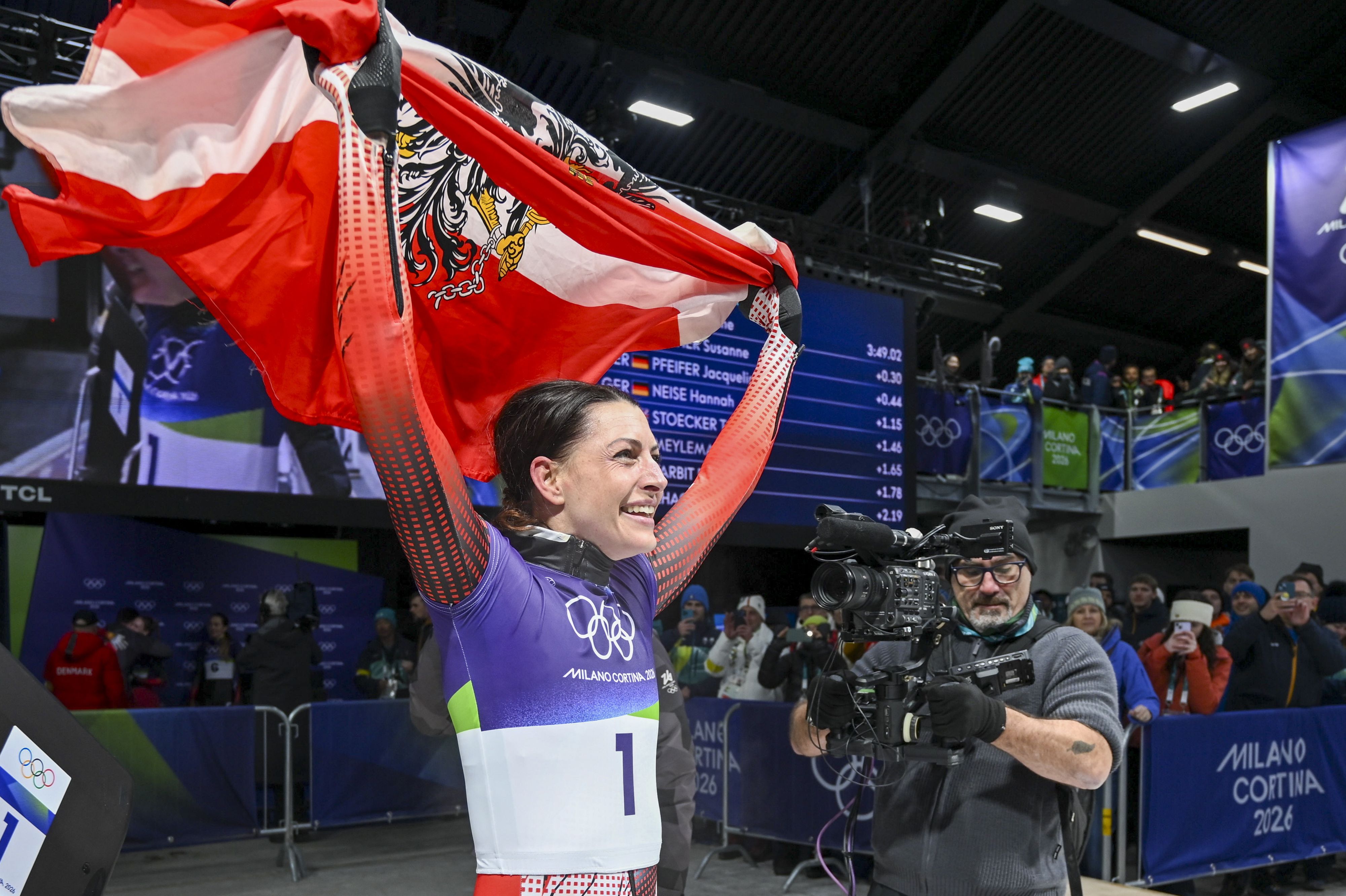 Janine Flock nach ihrer Goldfahrt
