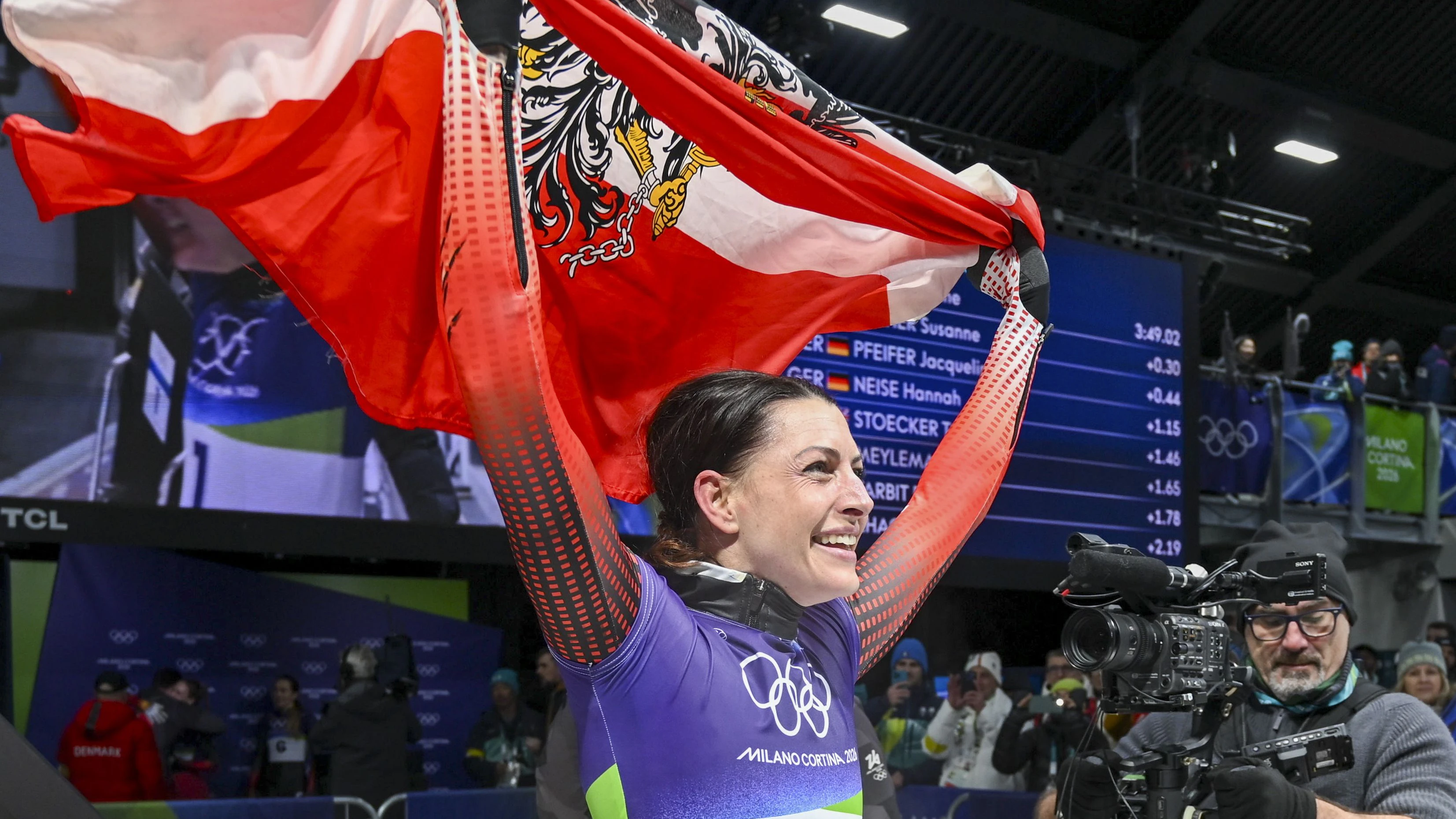 Janine Flock nach ihrer Goldfahrt