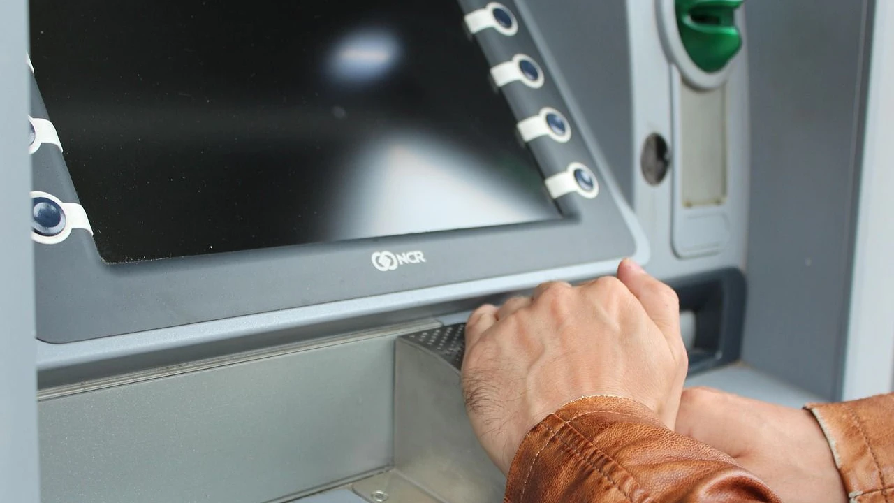 Heute.at - Jetzt enthüllt! Darum hat deine Bank-PIN nur 4 Stellen