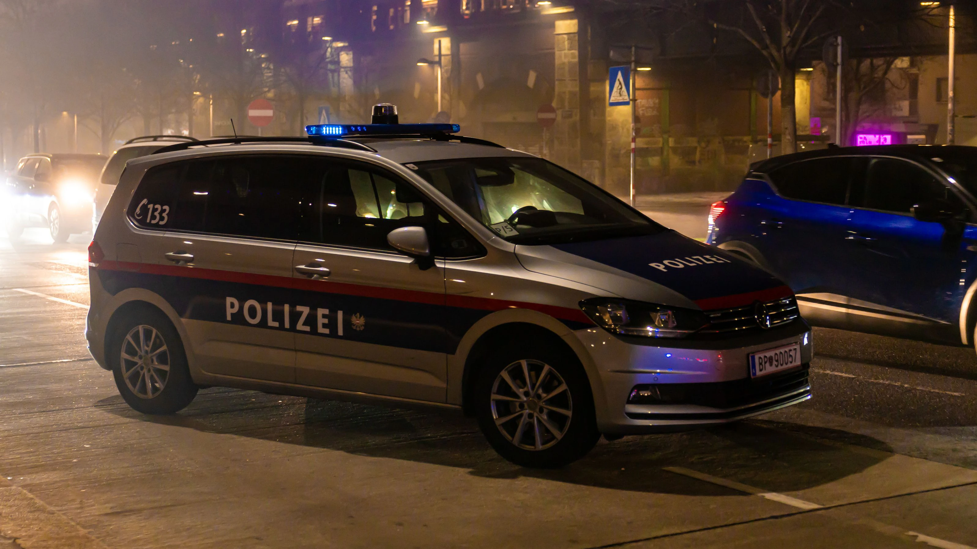 Die Polizei war in Wien bei gleich vier Raubüberfällen in nur einer Nacht in drei Bezirken im Einsatz.