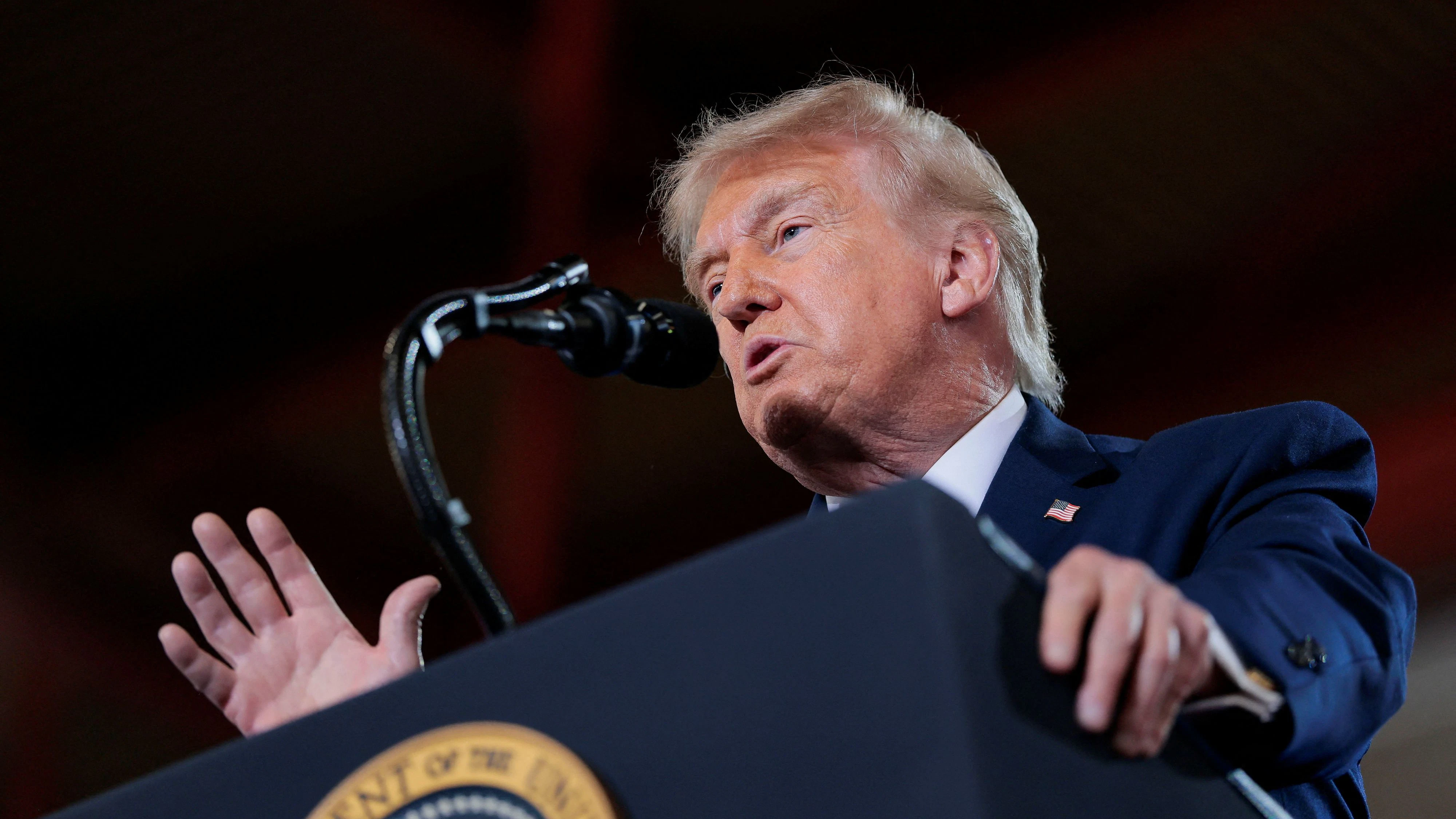Trump fordert muslimische Länder zu einem Abkommen mit Israel auf. 