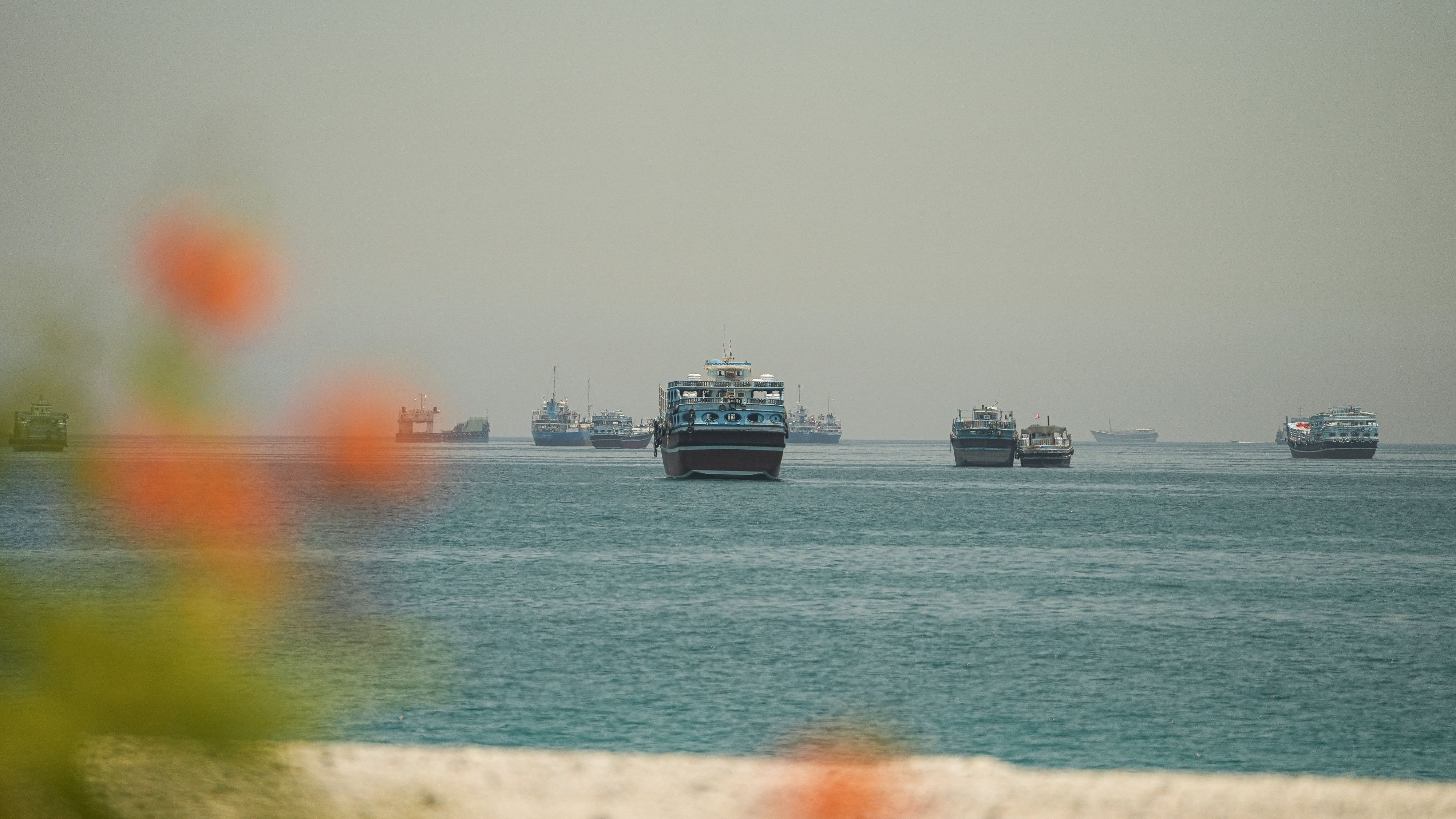 Die Lage in der Straße von Hormus bleibt hochgradig angespannt und instabil. Der Iran blockiert die strategisch wichtige Meerenge weitgehend.