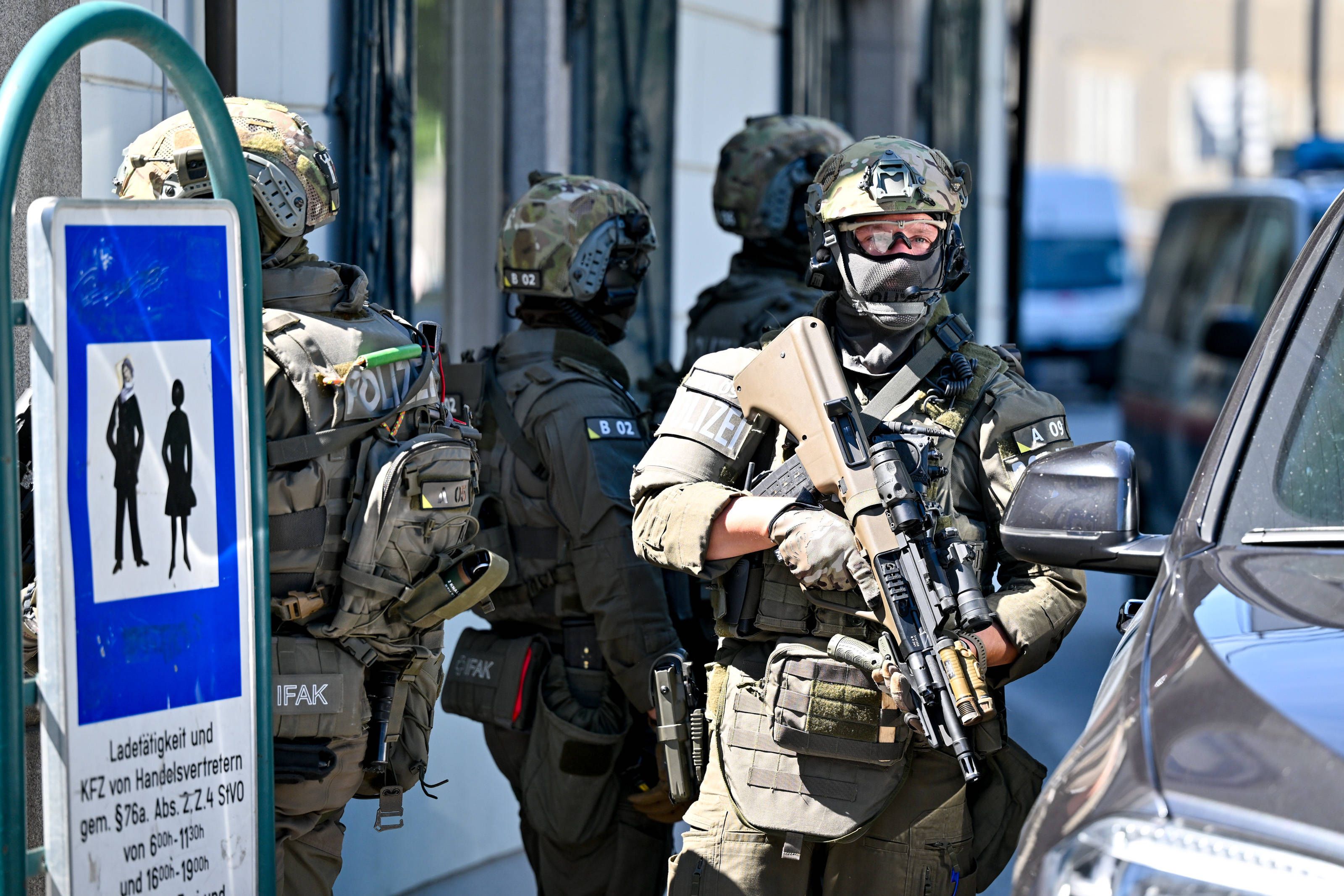 Auch das Einsatzkommando Cobra beteiligte sich an den Hausdurchsuchungen. (Symbolbild)
