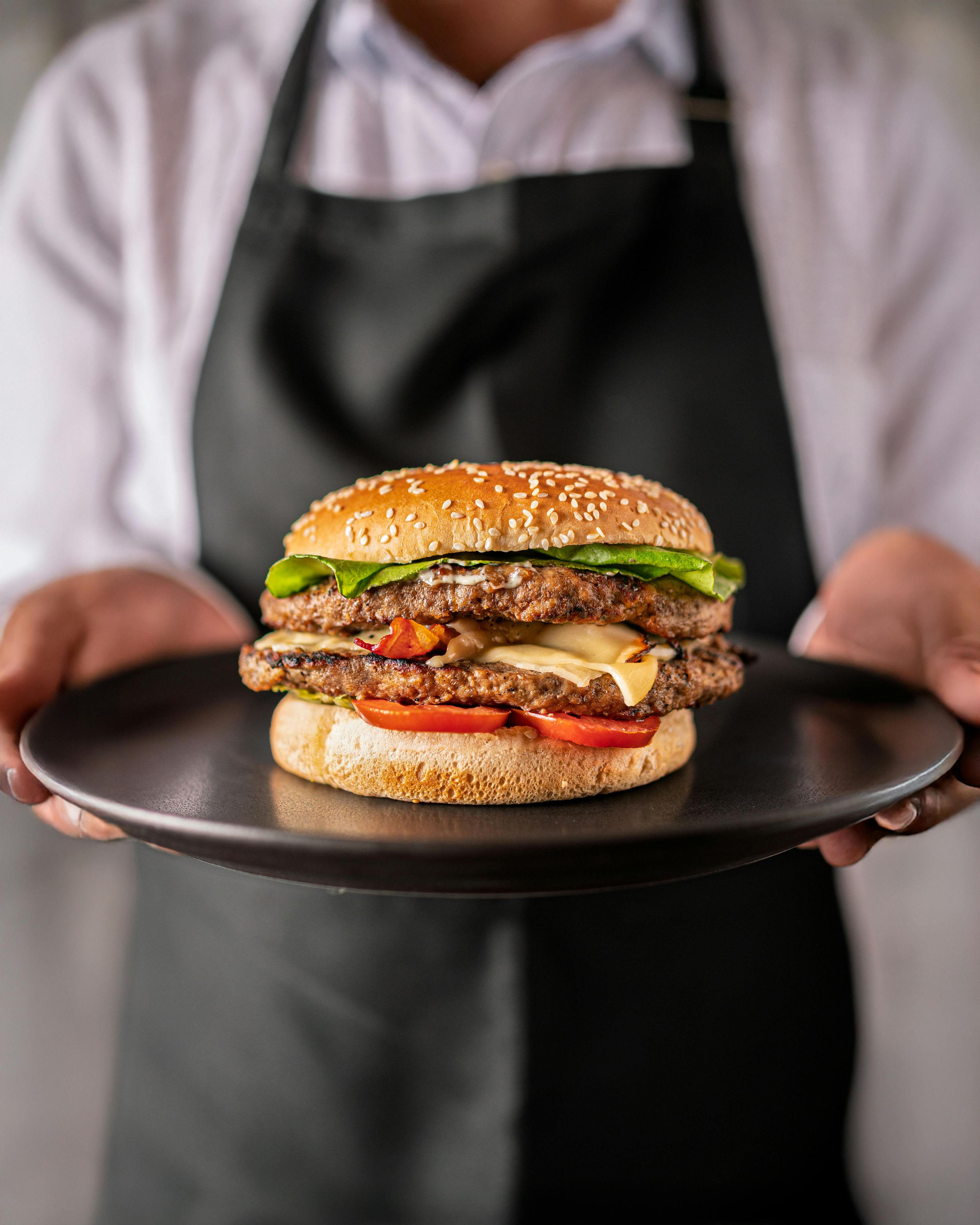 Heute.at - Veggie-Pattys schlagen Fleisch-Burger im Test