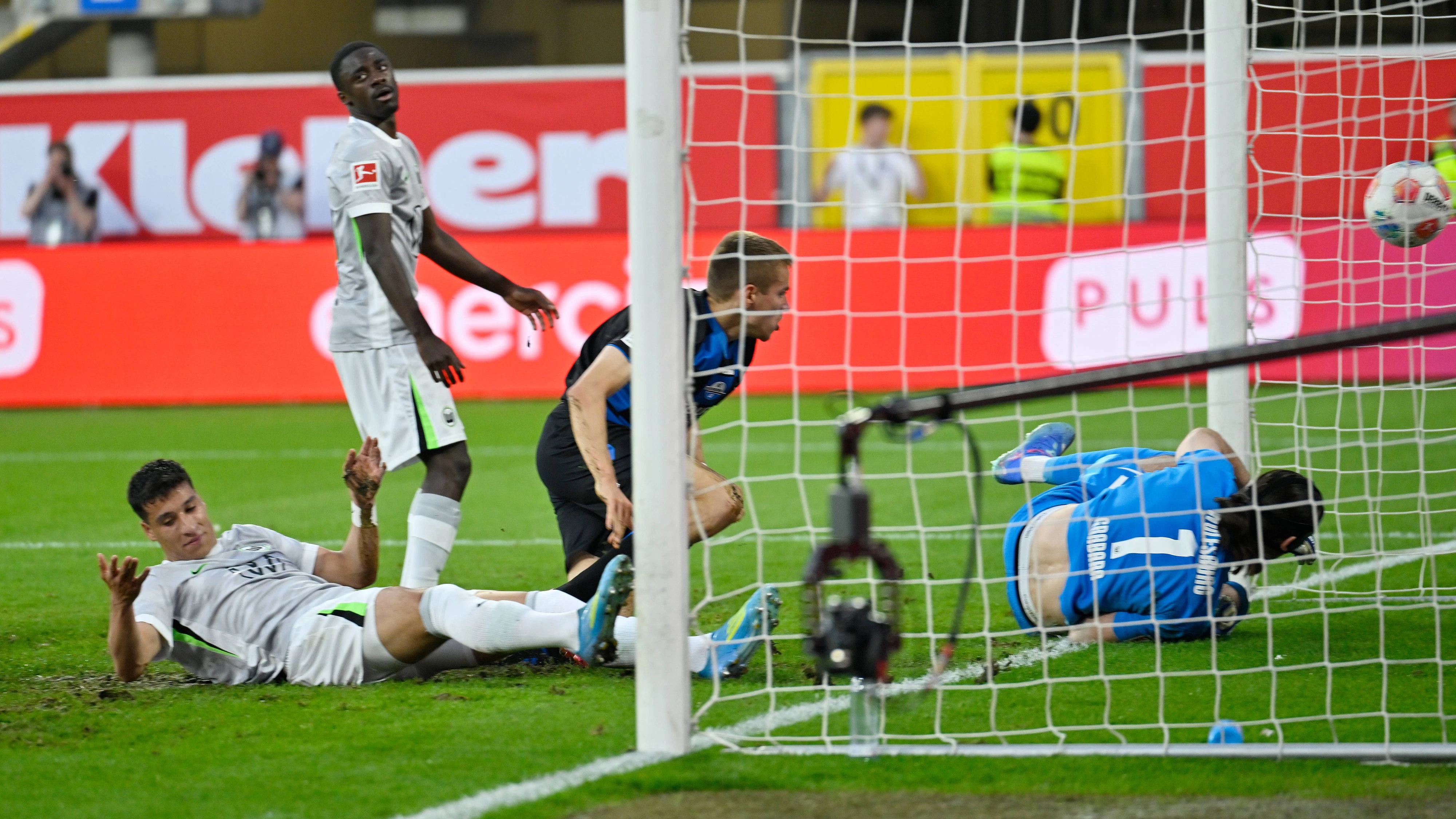 Heute.at - Abstiegs-K.o. in Minute 100! Kühbauer-Deal geplatzt