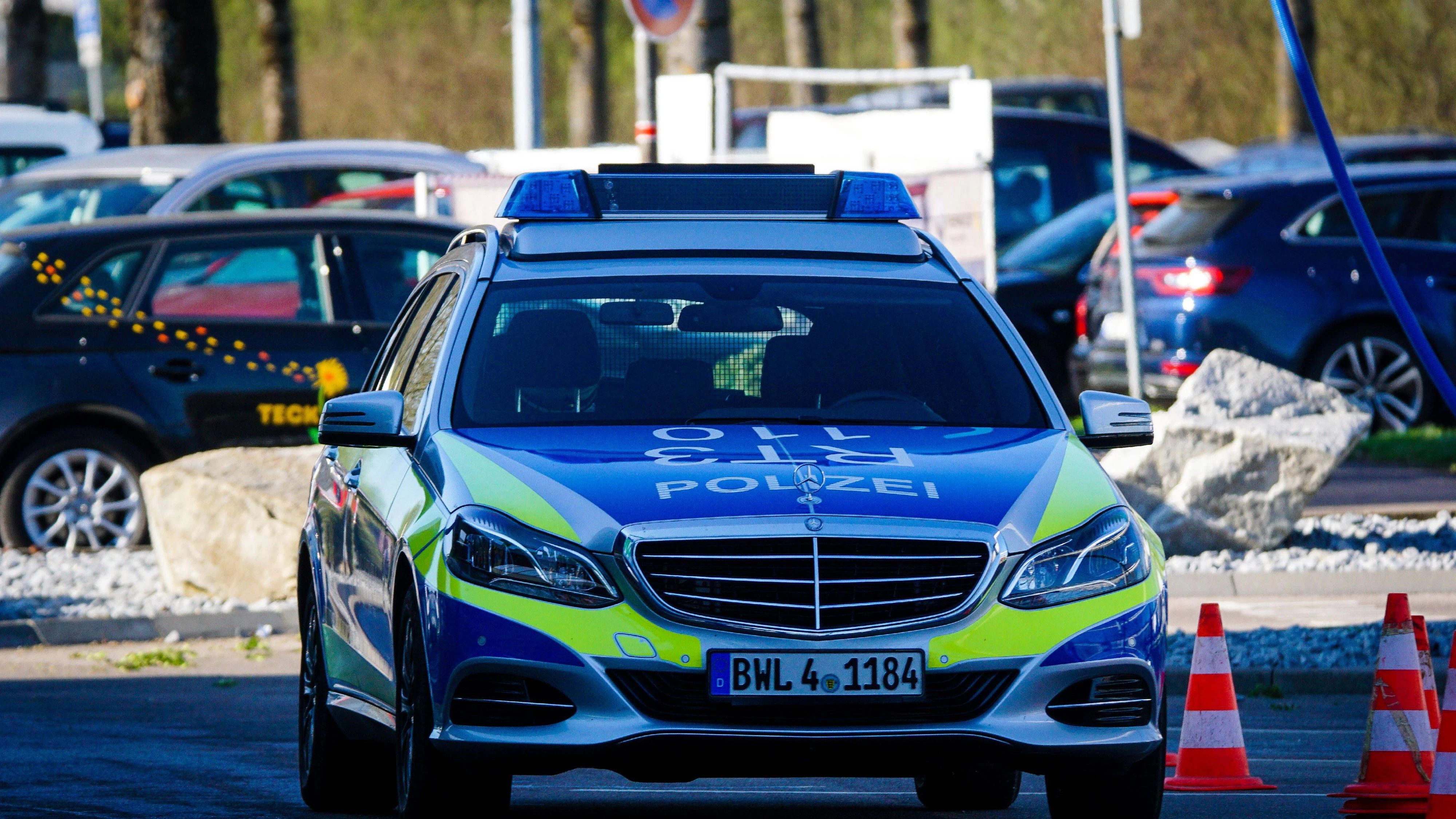 In Esslingen am Neckar konnte die Polizei vier Jugendliche, die offenbar einen Mord geplant hatten, festnehmen. (Symbolbild)
