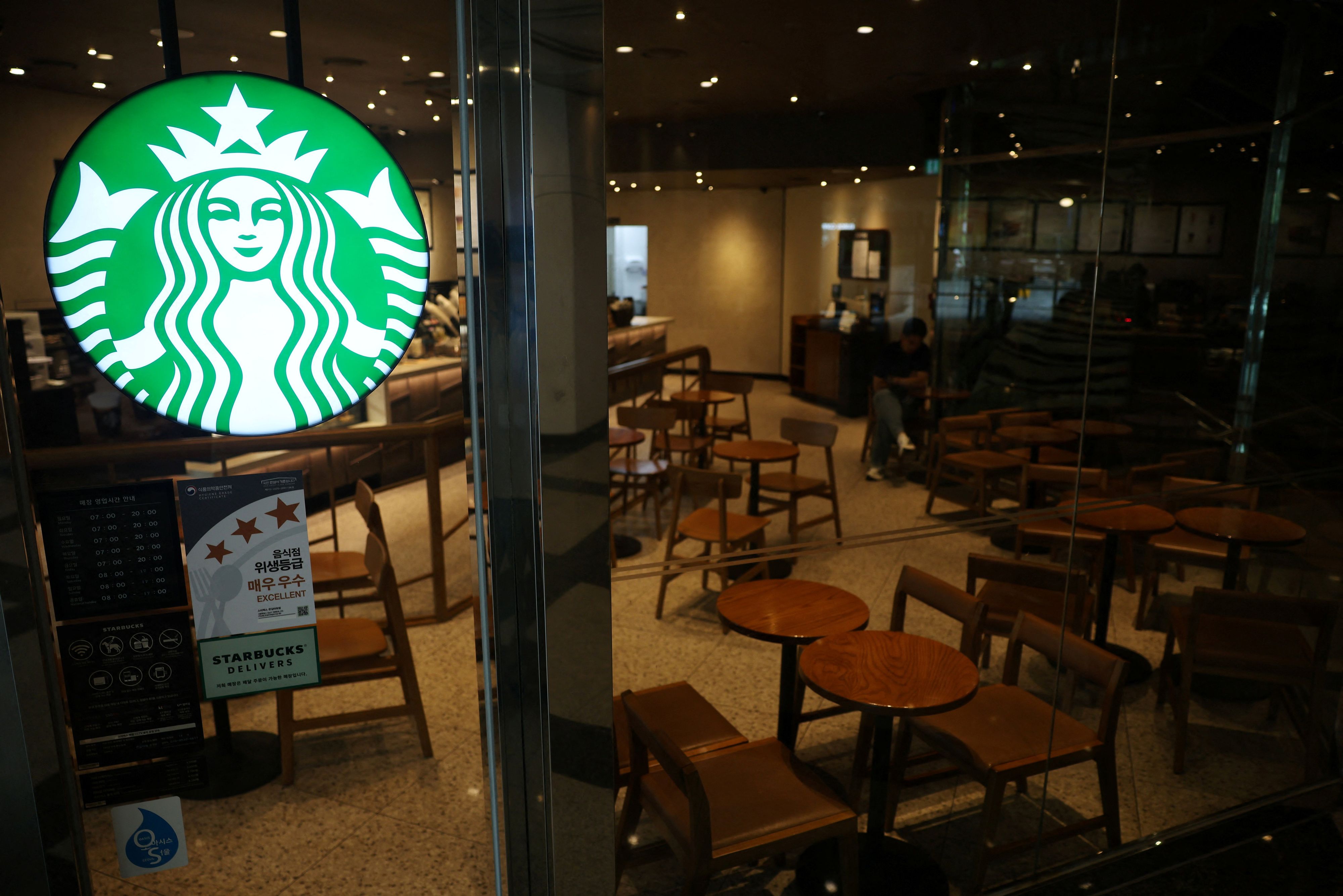 Noch im Februar 2026 hatte Starbucks erklärt, das KI-Tool habe die Verfügbarkeit der Produkte in den Filialen verbessert.