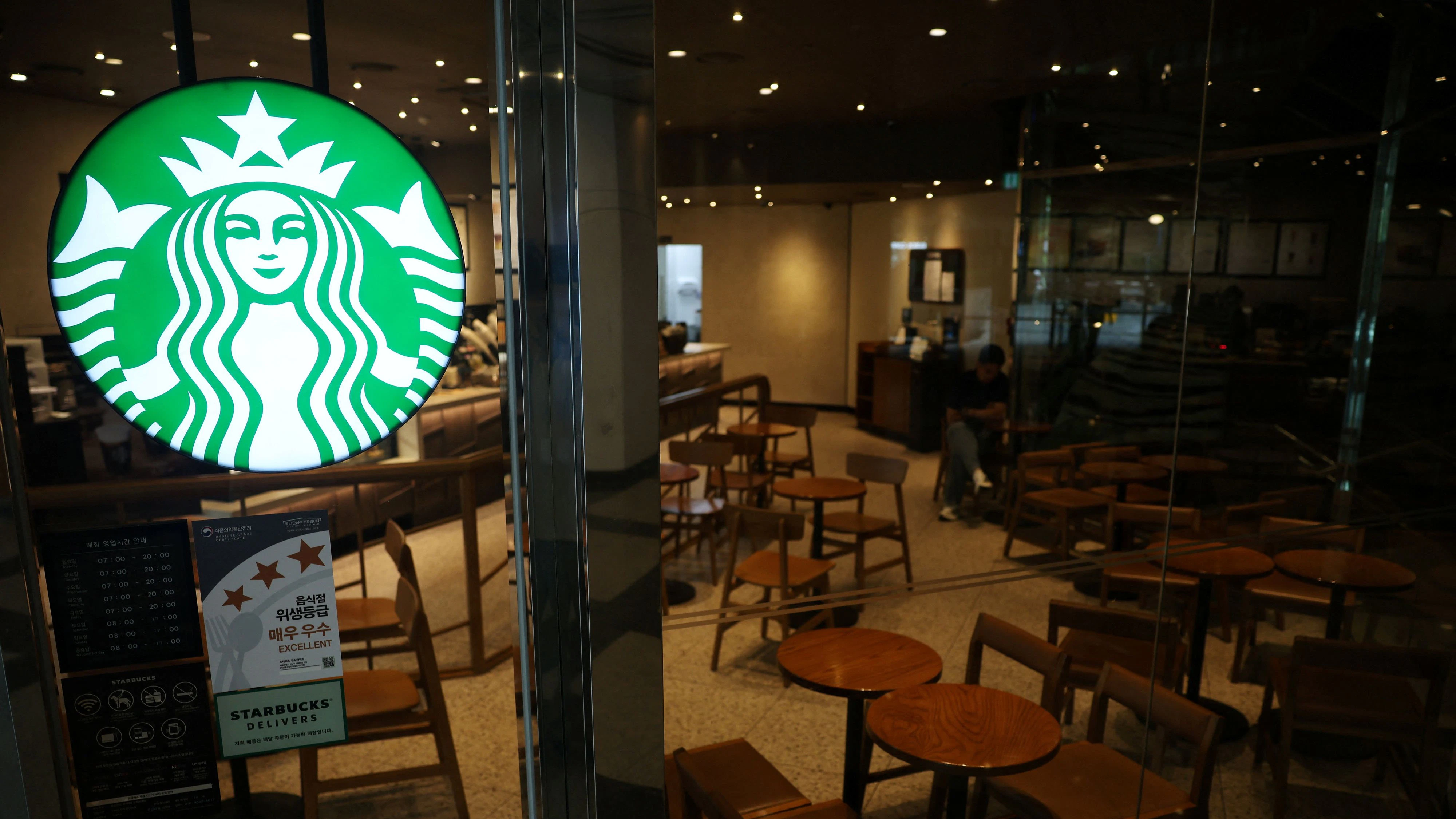 Noch im Februar 2026 hatte Starbucks erklärt, das KI-Tool habe die Verfügbarkeit der Produkte in den Filialen verbessert.