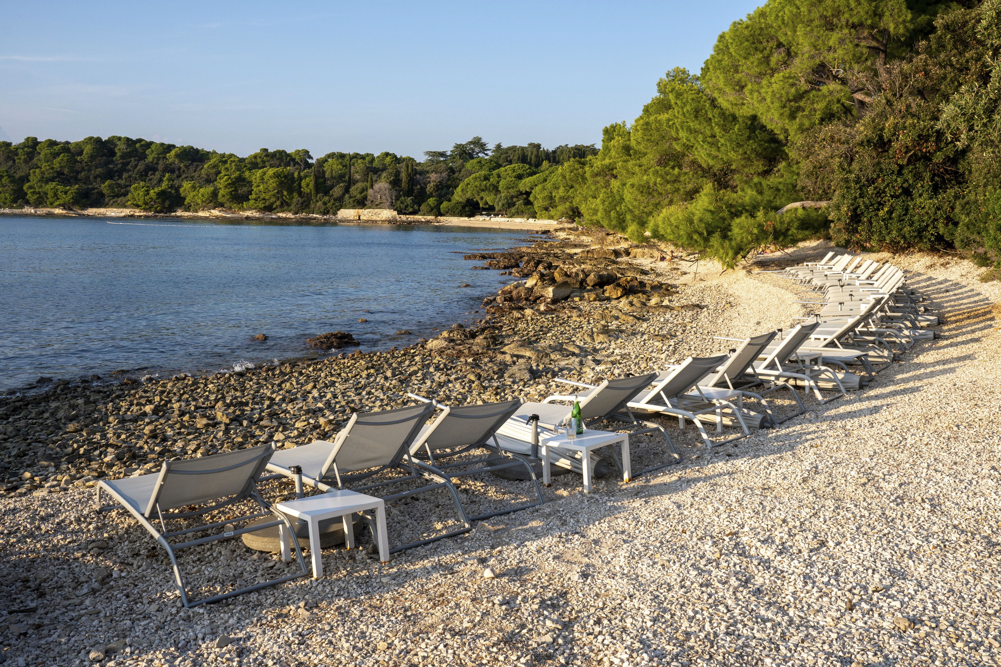 Heute.at - Liegestühle kosten so viel wie nie hier in Kroatien