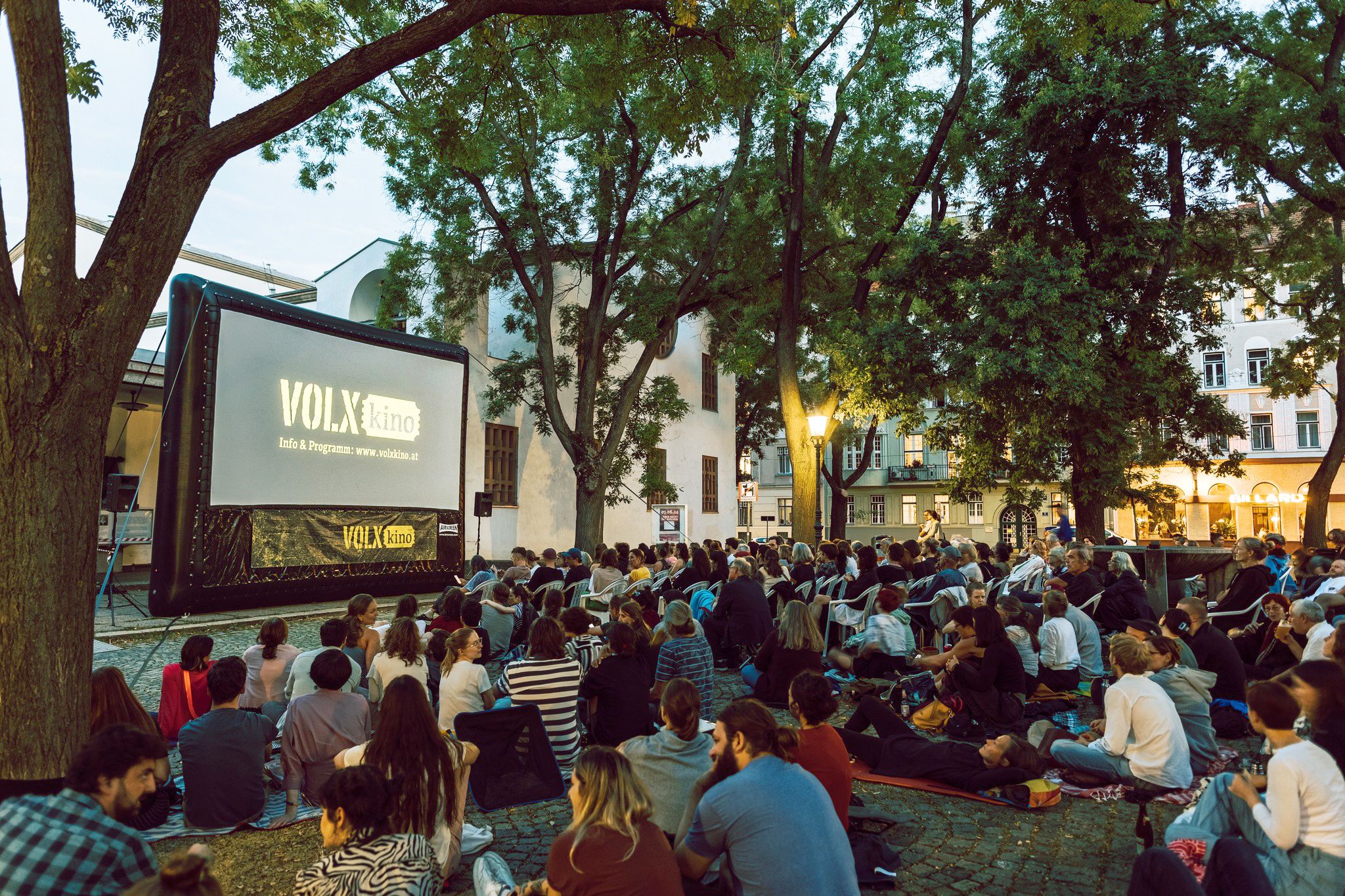 Von 10. Juni bis 19. September ist das Volxkino in Wien unterwegs.