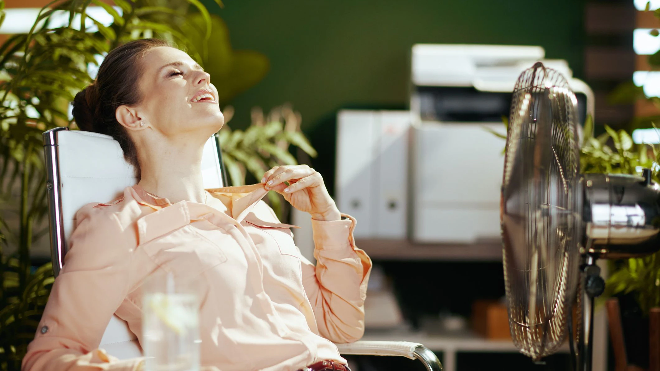Wer sich im Büro einen Ventilator aufstellen möchte, sollte besser vorher fragen.