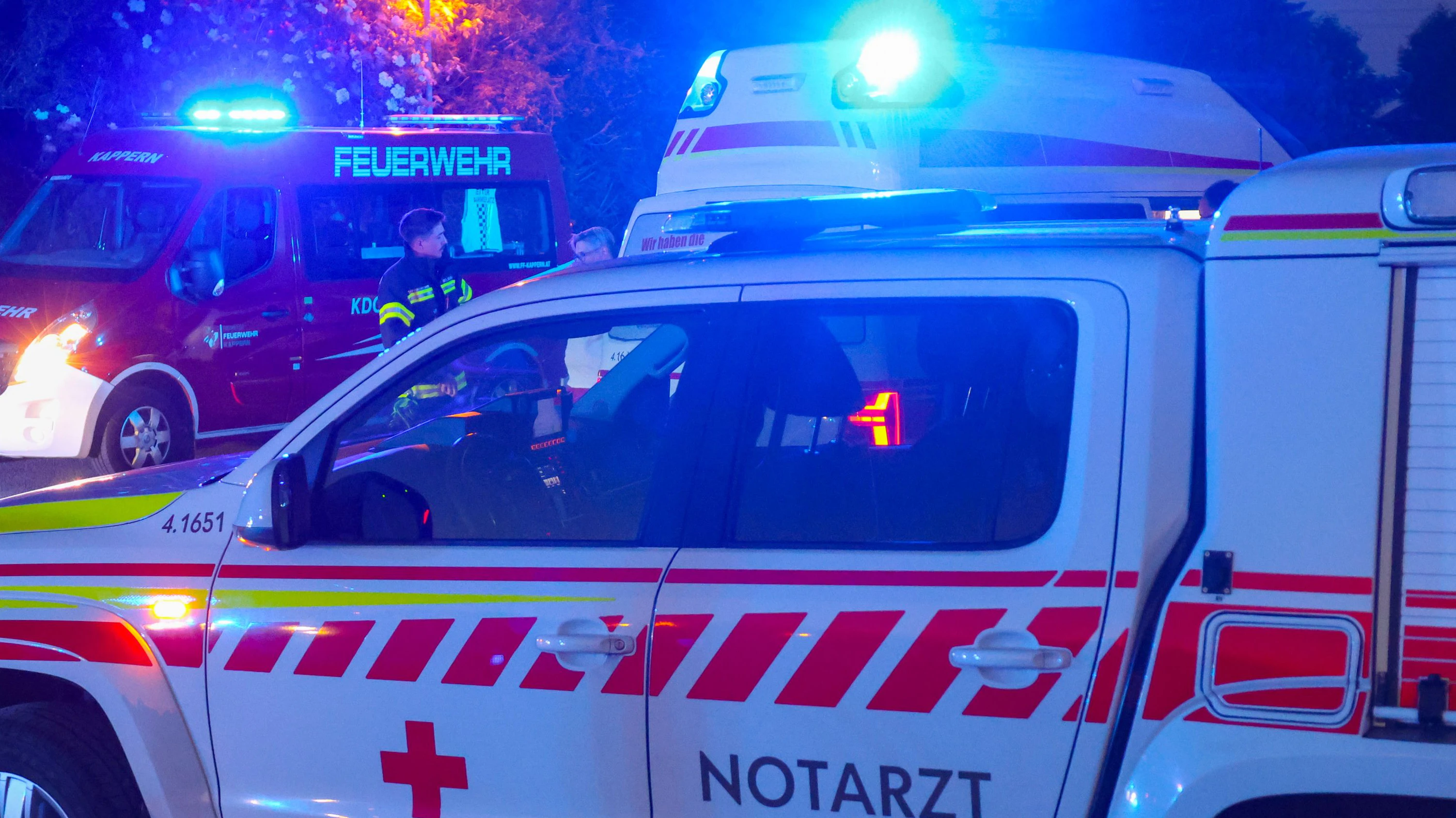 Gereizte Atemwege: Feuerwehr, Rettung und Notarzt wegen stechendem Geruch in Marchtrenk im Einsatz
