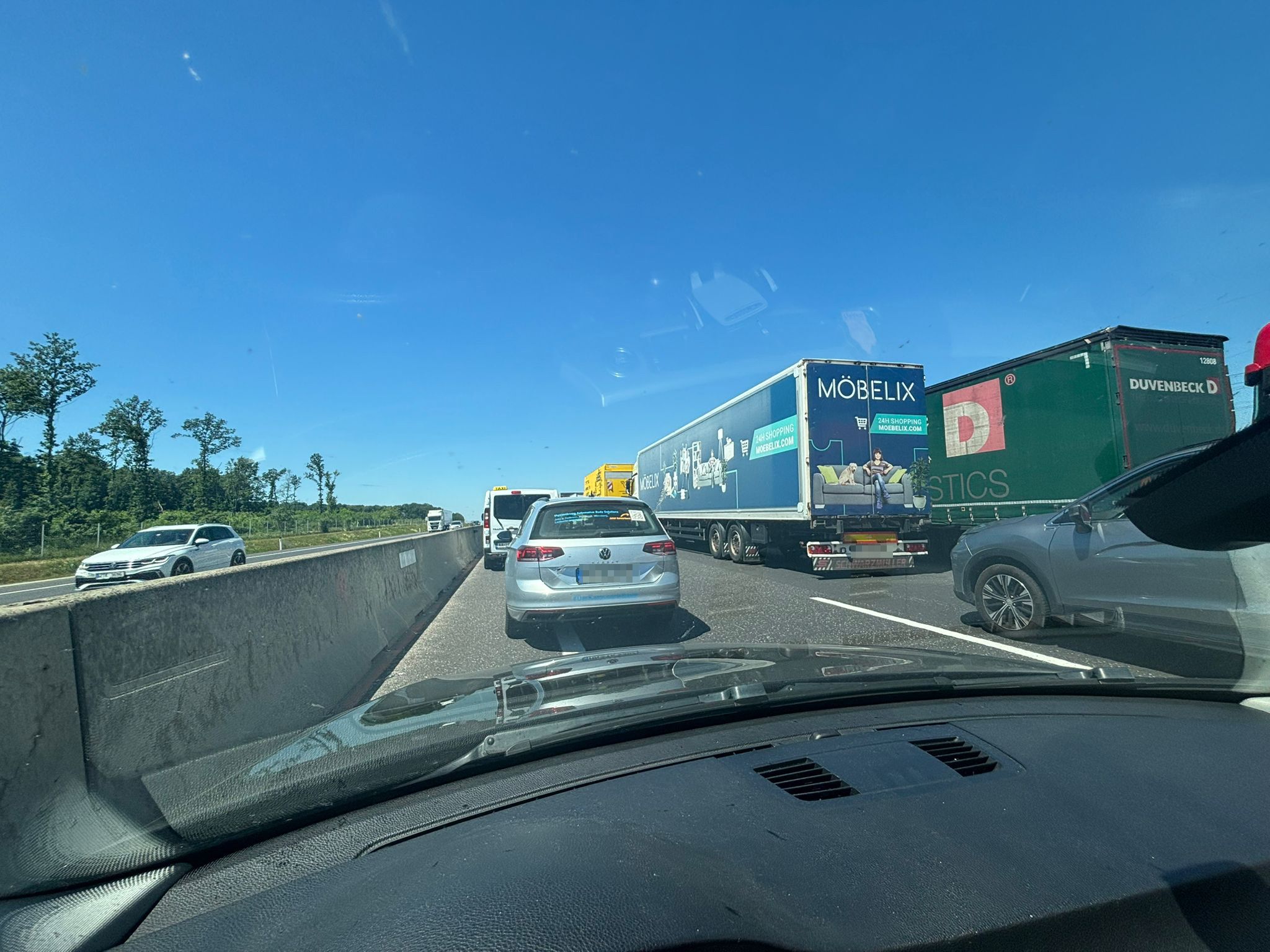 Totaler Verkehrskollaps auf der A4 in Richtung Wien