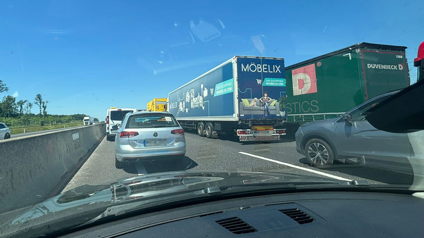 Totaler Verkehrskollaps auf der A4 in Richtung Wien