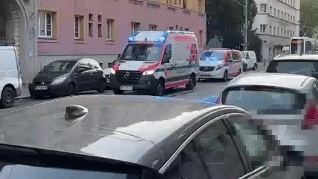Stichwunden in Favoriten! Mann in Schockraum gebracht