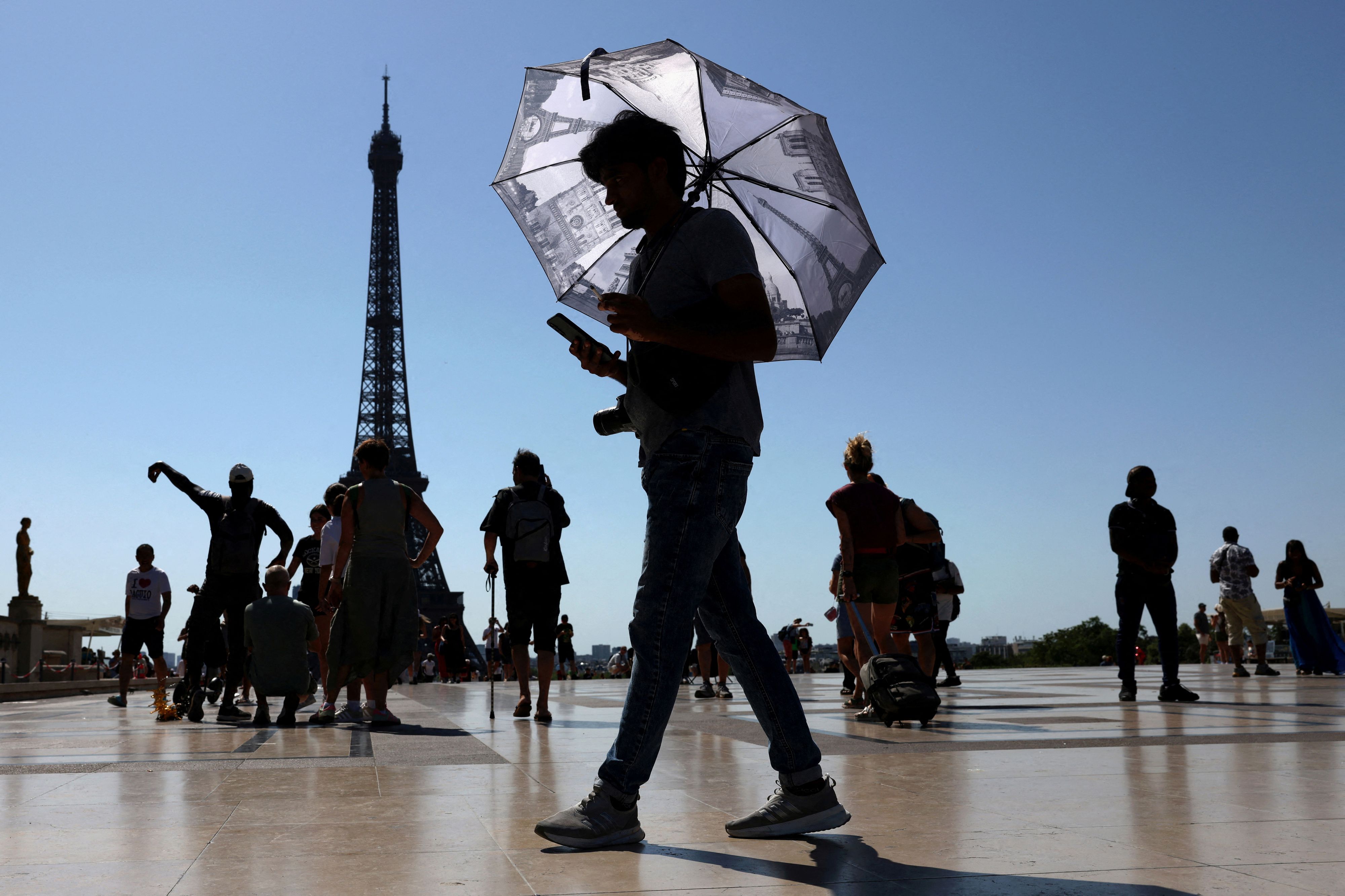 Frankreich wird von einer massiven Hitzewelle überollt.