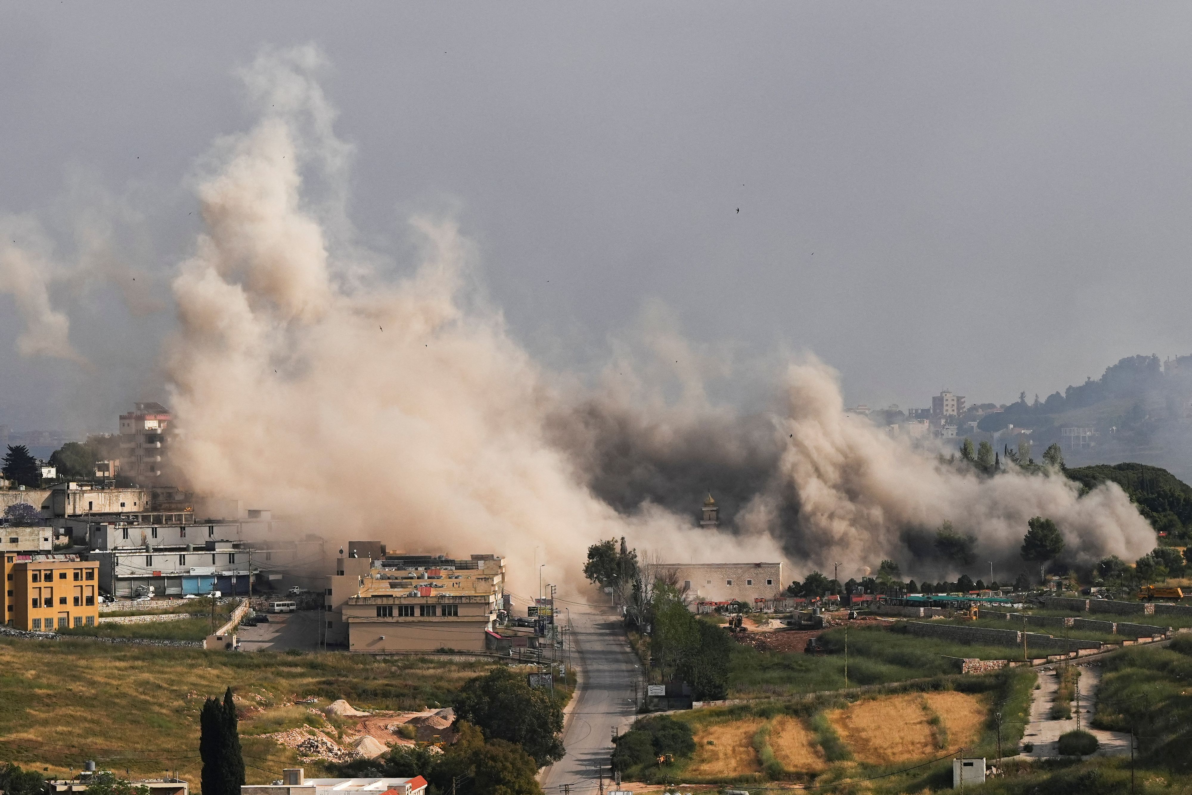 Am Dienstag begann die israelische Armee dann mit einer Bodenoffensive im Südlibanon.