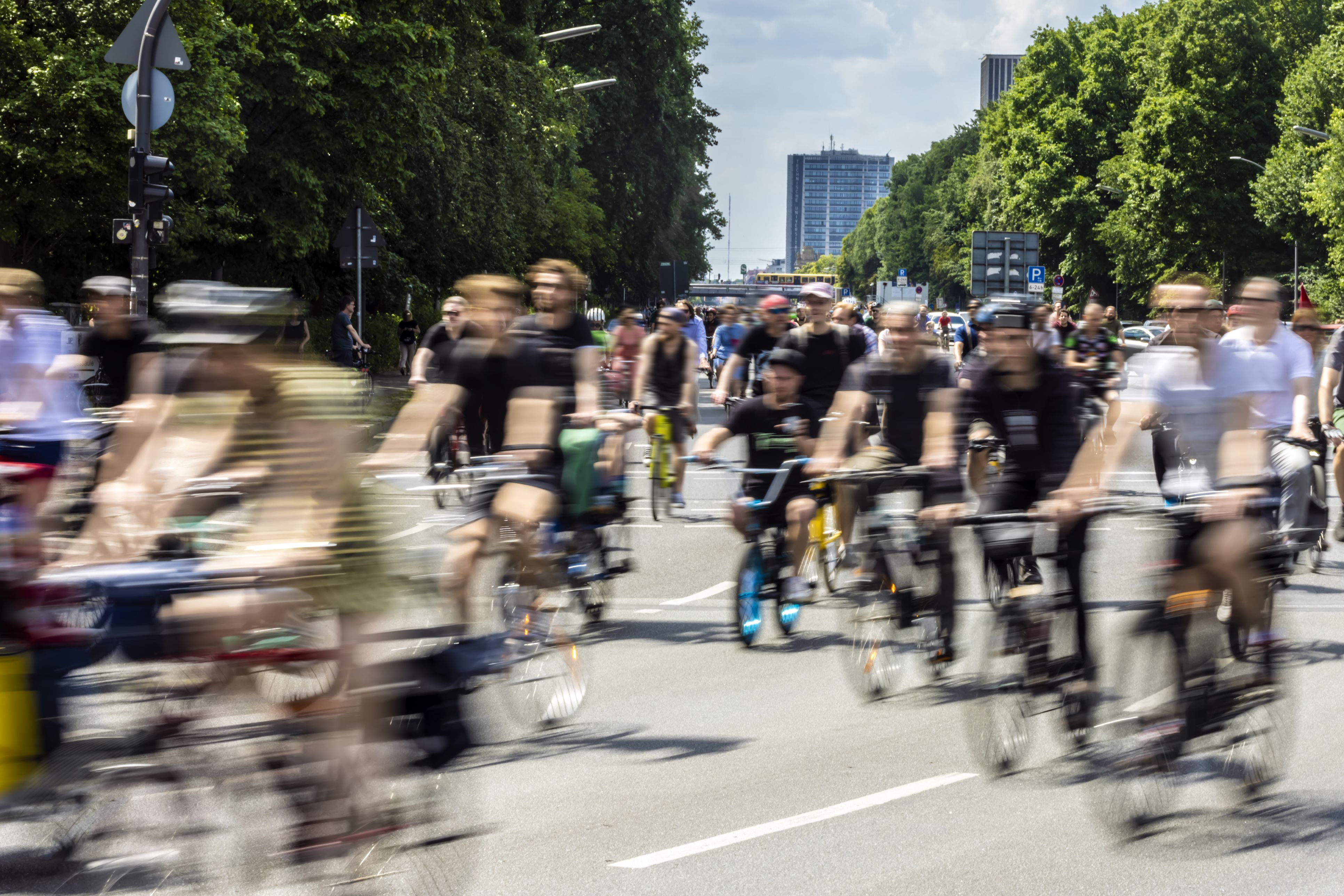 Am 17. April radeln wieder tausende Teilnehmer durch Wien. (Symbolbild)