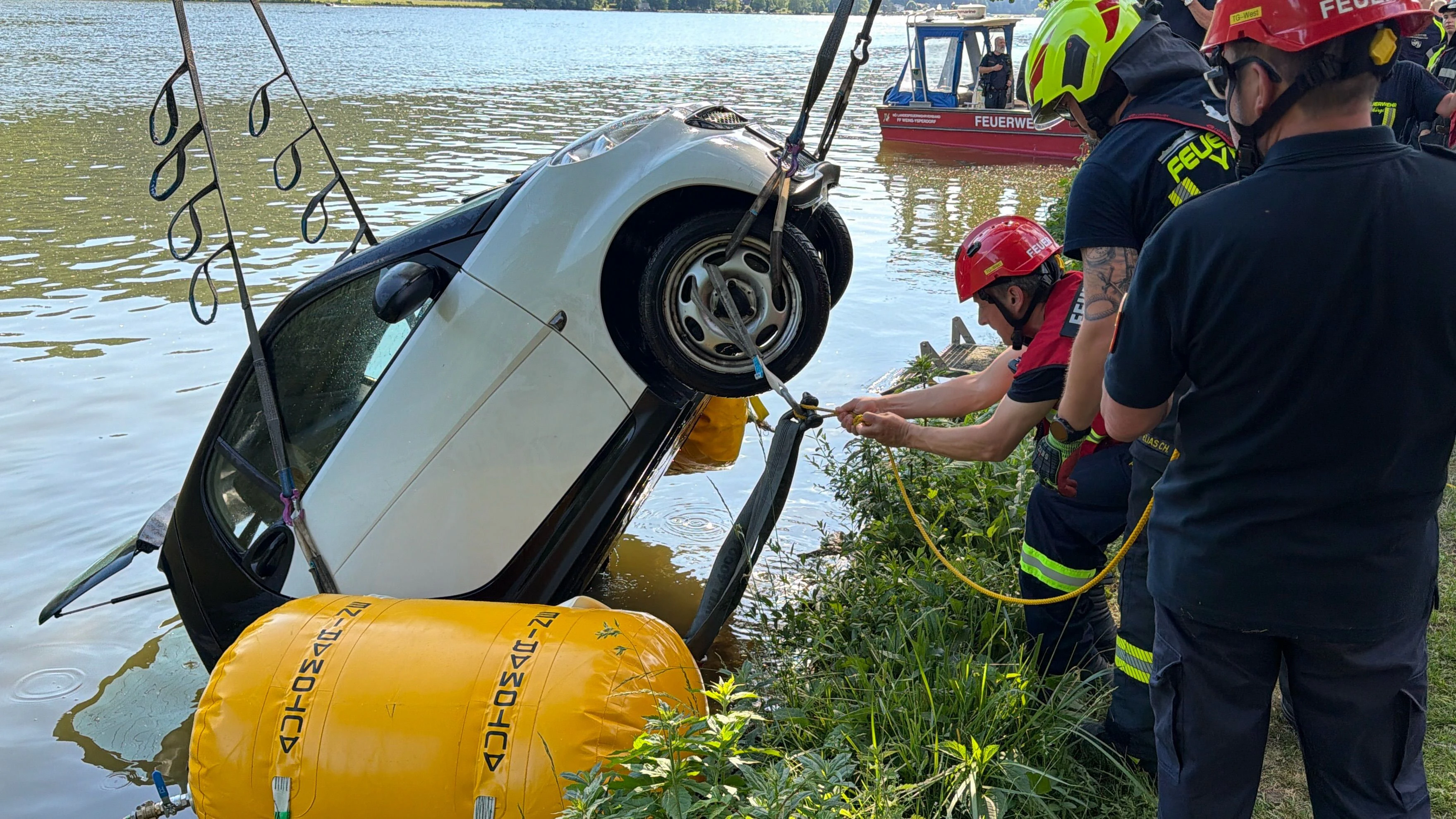 Am 26. Mai fuhr eine Frau mit ihrem Pkw in die Donau.