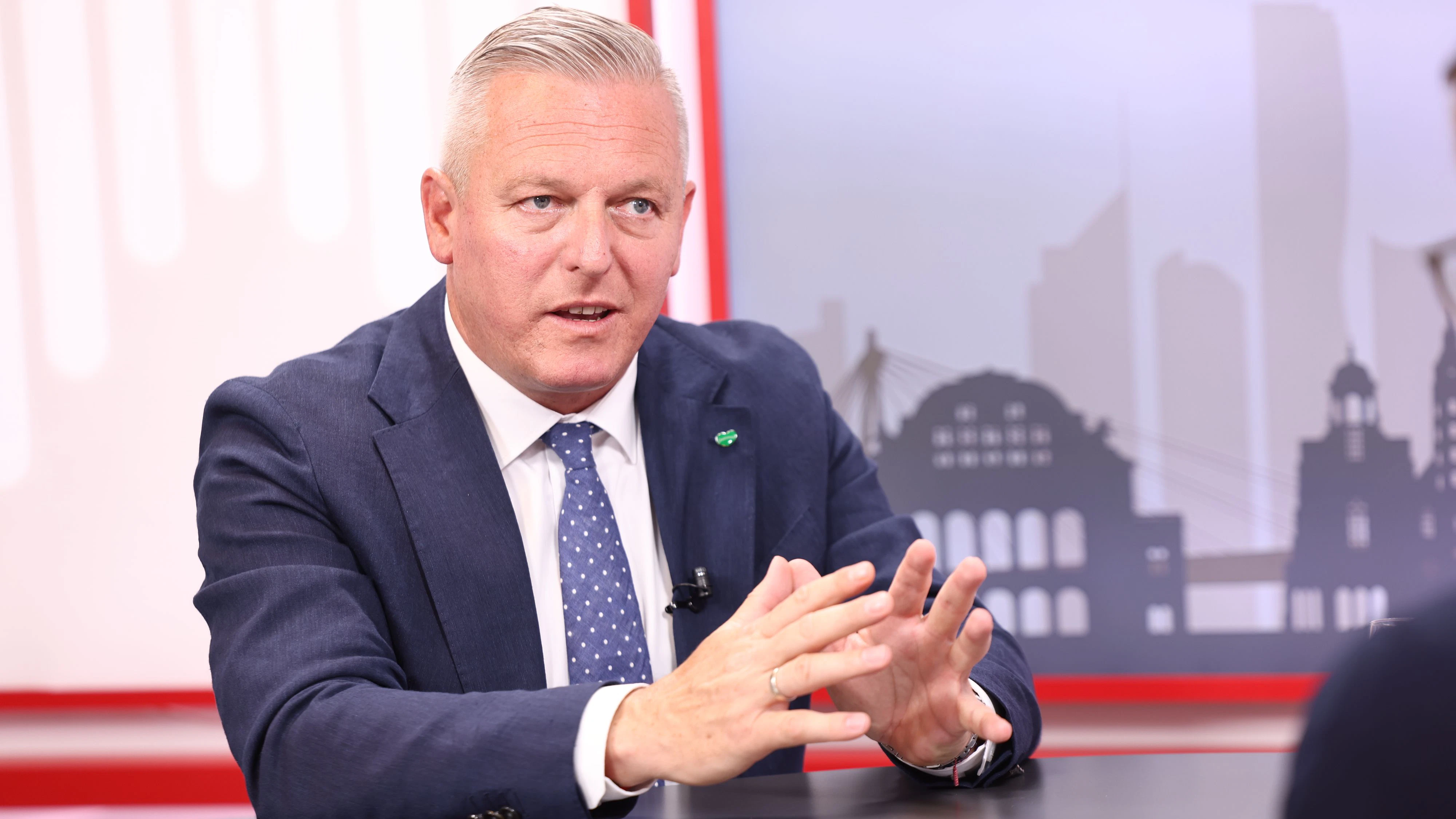 Heute.at - Riesengroße Probleme – Landeschef mit Asylwarnung