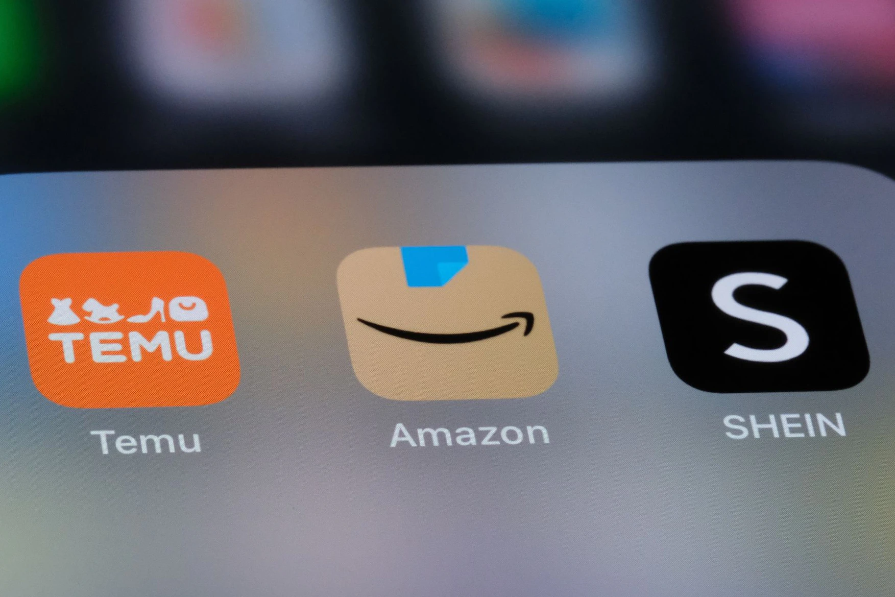 Sind von der neuen Paketabgabe der Bundesregierung betroffen: die Online-Riesen Amazon, Temu und Shein