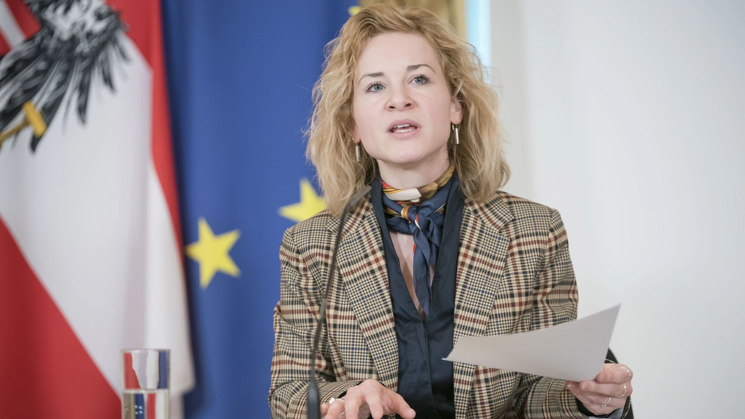 Als Wissenschaftsministerin steht Eva-Maria Holzleitner (SPÖ) derzeit rund um die geplanten Uni-Budgetkürzungen stark in der Kritik.