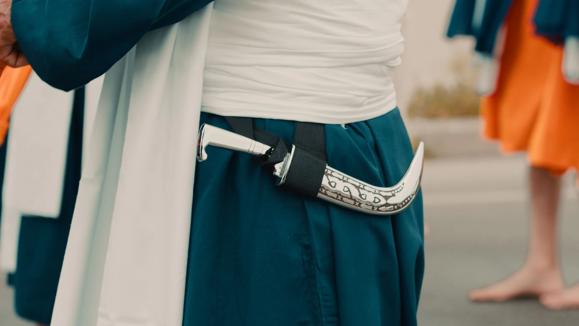 Der 23-Jährige ging mit einem Zeremonialmesser auf den Studenten los. (Symbolbild)