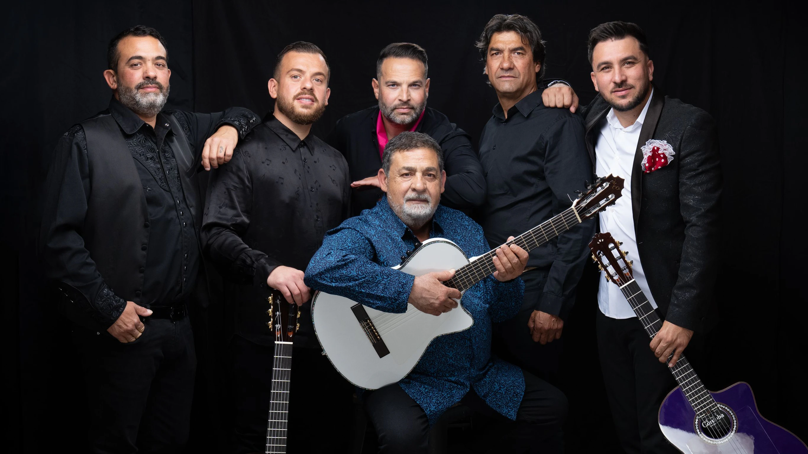 Auch nach all den Jahren strahlen Tonino Baliardo und die Gipsy Kings-Familie (mit seinen Söhnen Cosso und Mikeal) immer noch hell.