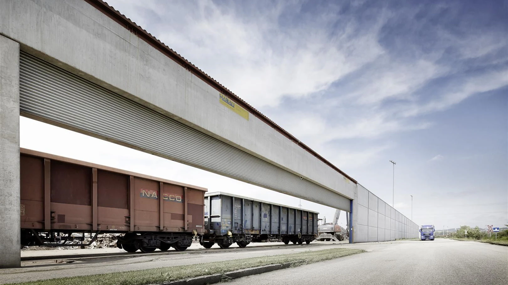 Neumüller Rolltore GmbH Kleine leisten Großes AMS OÖ