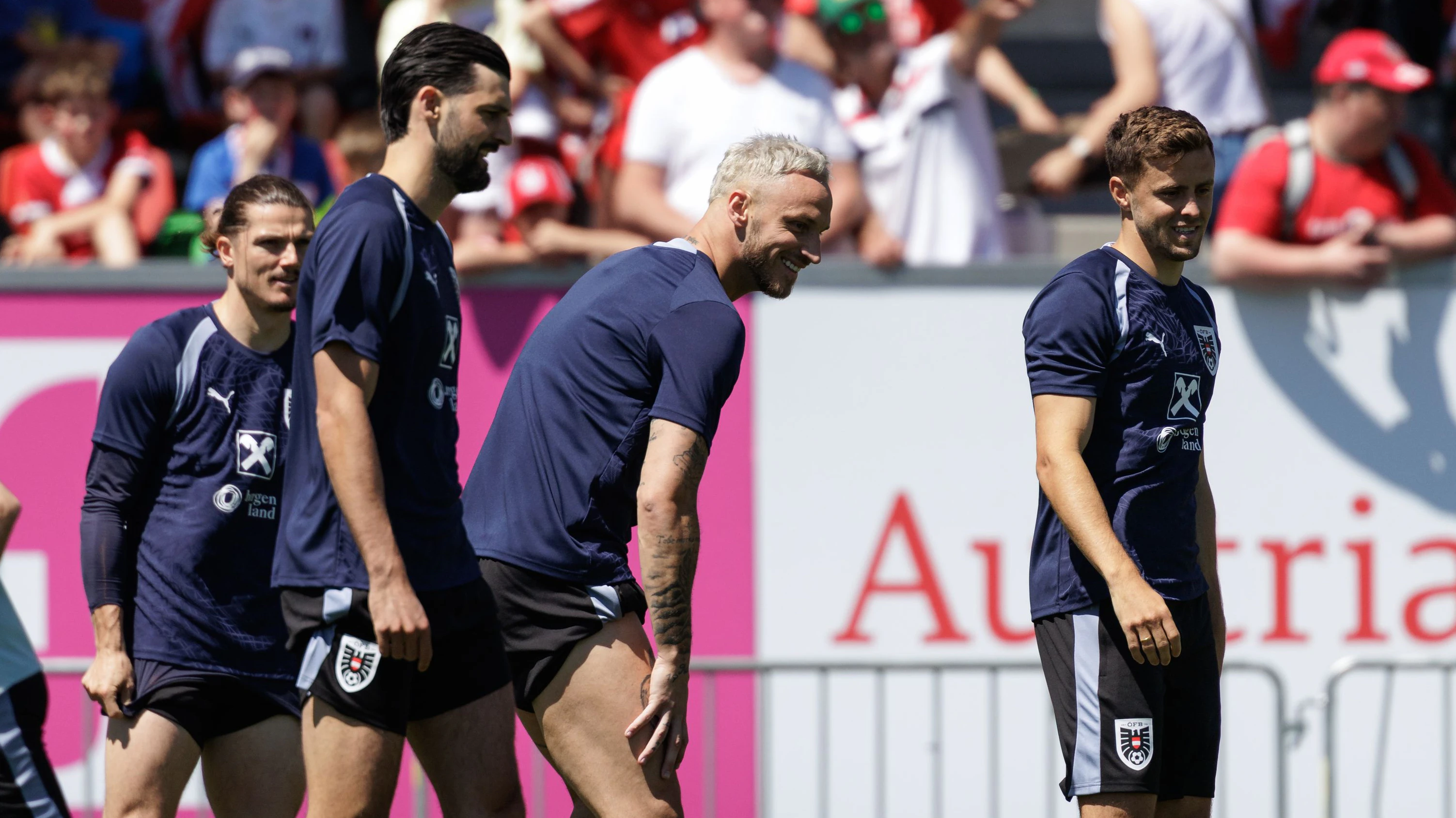 VIENNA,AUSTRIA,28.MAY.26 - SOCCER - OEFB international test match, Austria vs Tunisia, preview, training team AUT. Image shows Marcel Sabitzer, Florian Grillitsch, Marko Arnautovic, Christoph Baumgartner (AUT) and fans of AUT. Photo: GEPA pictures/ Armin Rauthner