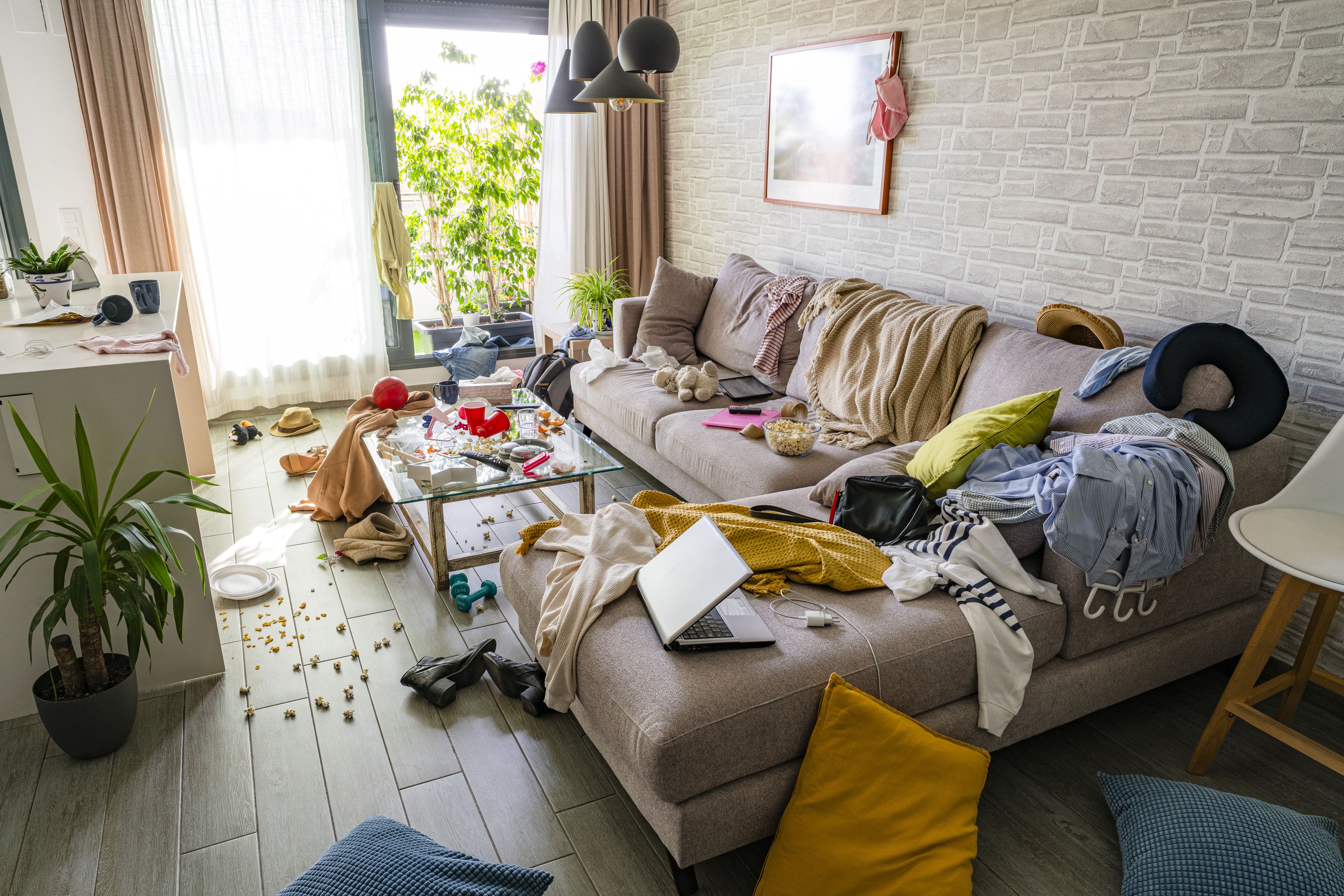 Ein chaotisches Zuhause wirkt auf viele Menschen unbewusst belastend und energieraubend.