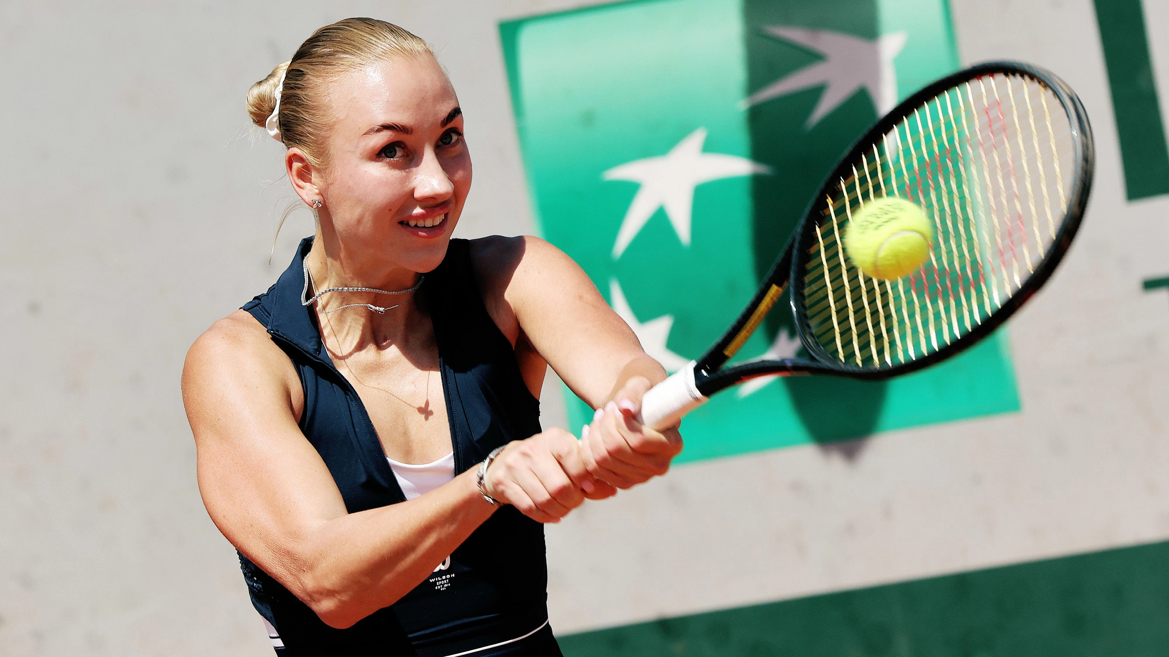 PARIS,FRANCE,25.MAY.26 - TENNIS - WTA Tour, French Open, Roland Garros, Grand Slam. Image shows Anastasia Potapova (AUT). Photo: GEPA pictures/ Matthias Hauer