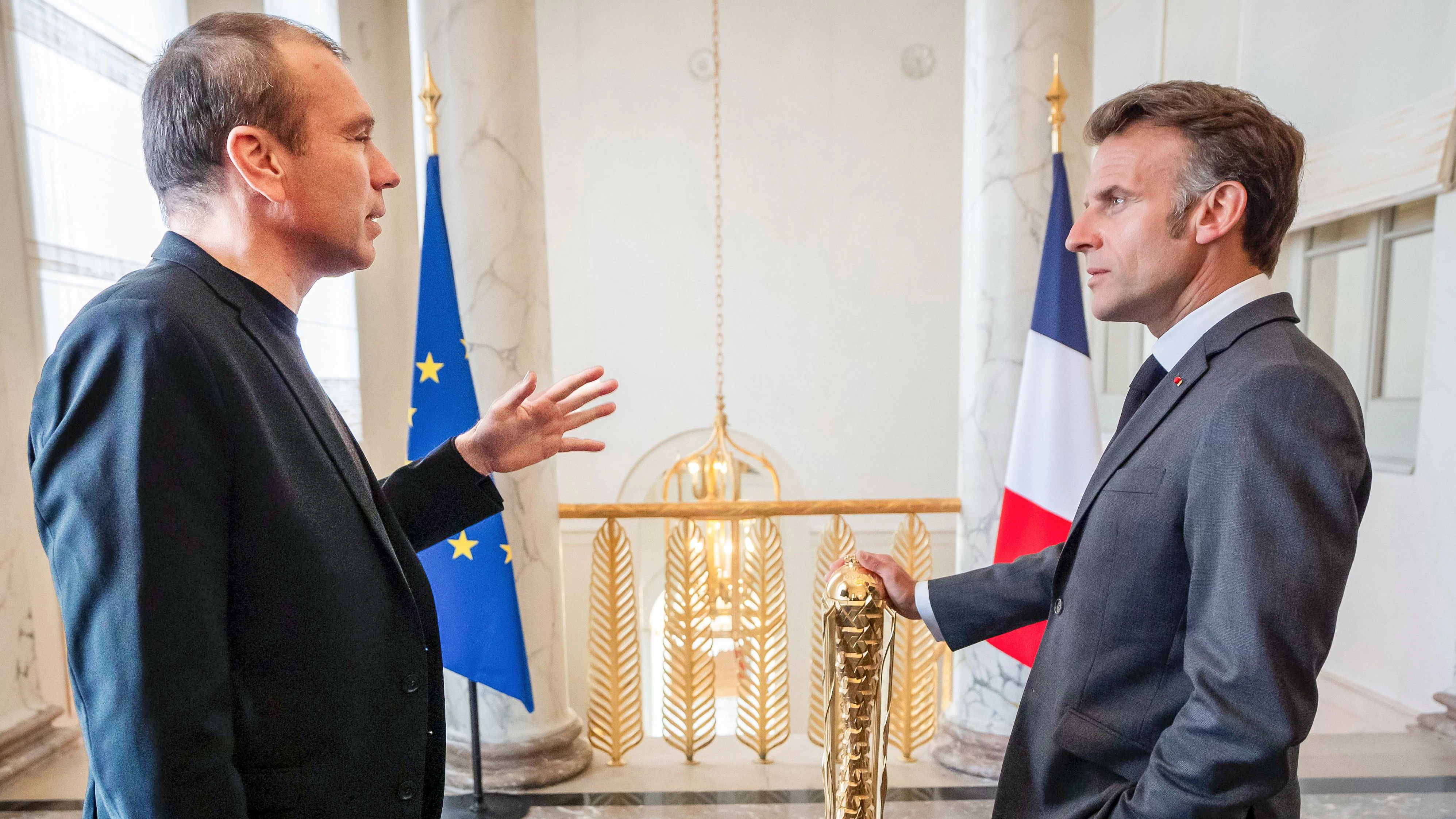 Ralf Reichert, CEO der Esports Foundation, mit Frankreichs Präsidenten Emmanuel Macron.