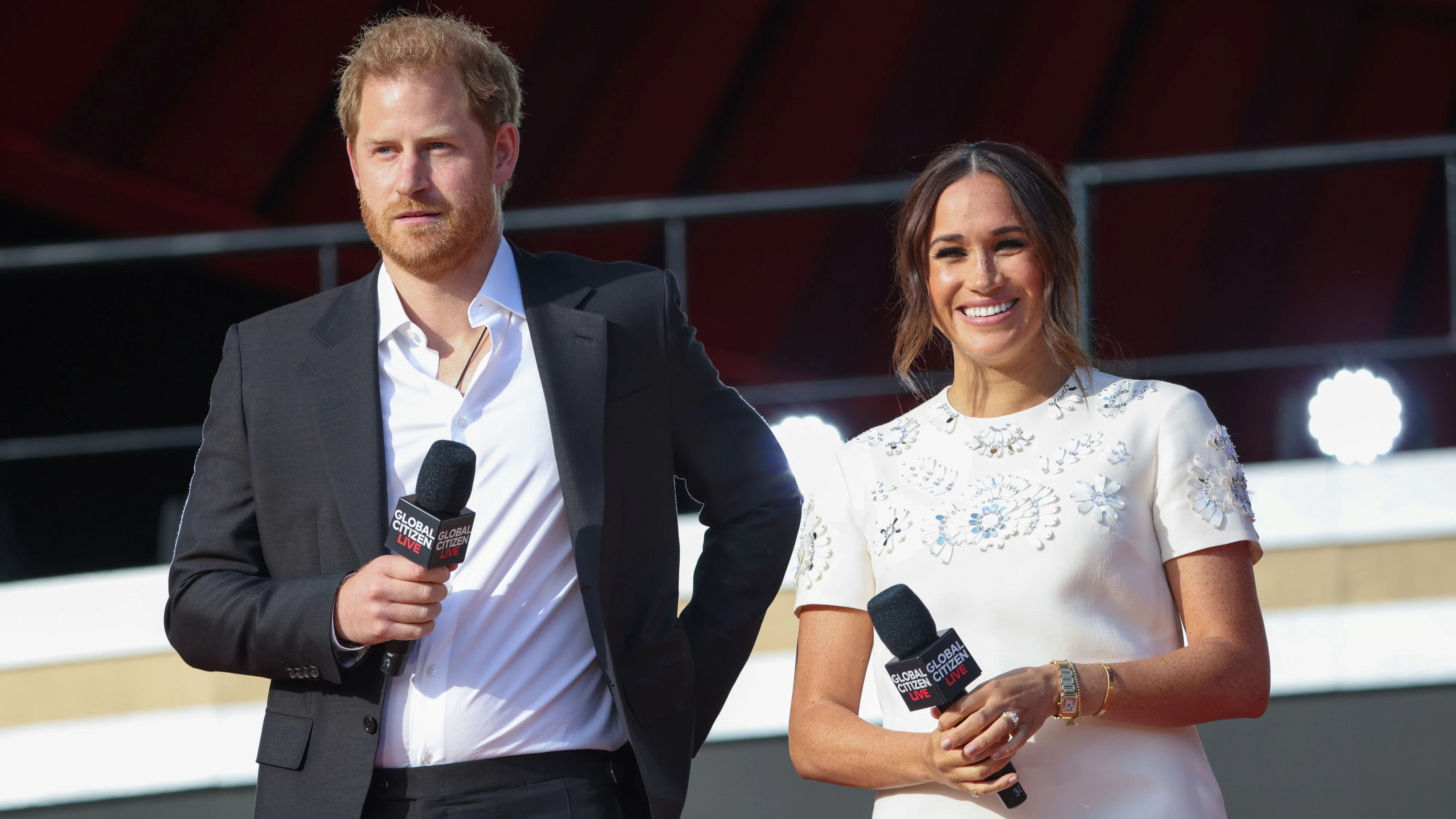 Heute.at - Große Empörung! Meghan verkauft Kerzen um 220 Euro