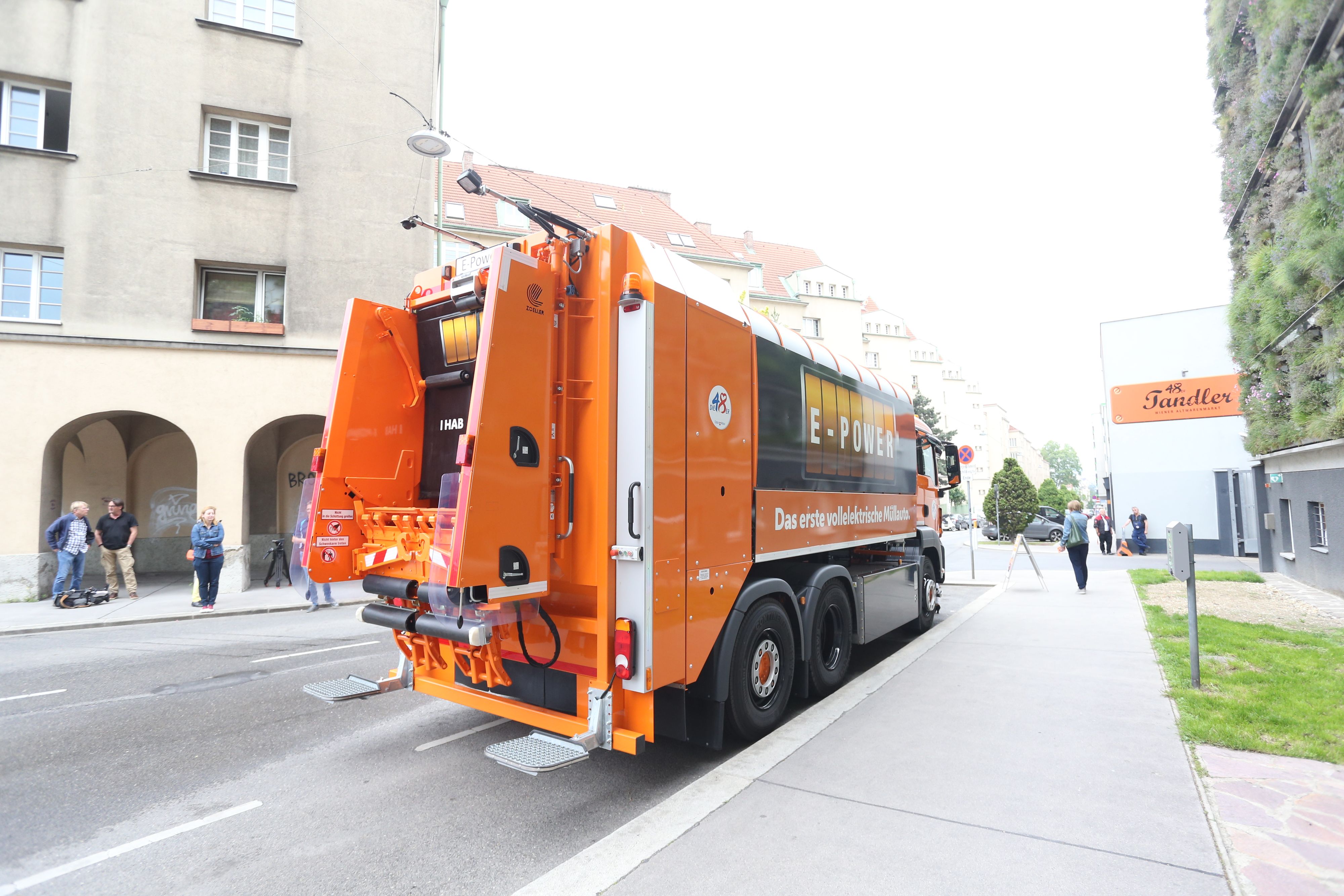 Auch die Gebühren für die Müllabfuhr der MA 48 steigen im Jänner.
